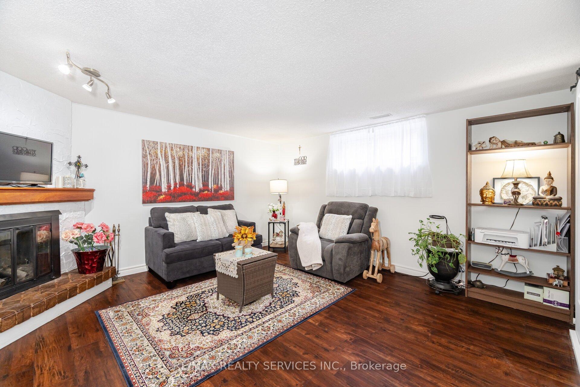 Photo 45 of 9 Pluto Drive, Brampton, Madoc — HOMEH