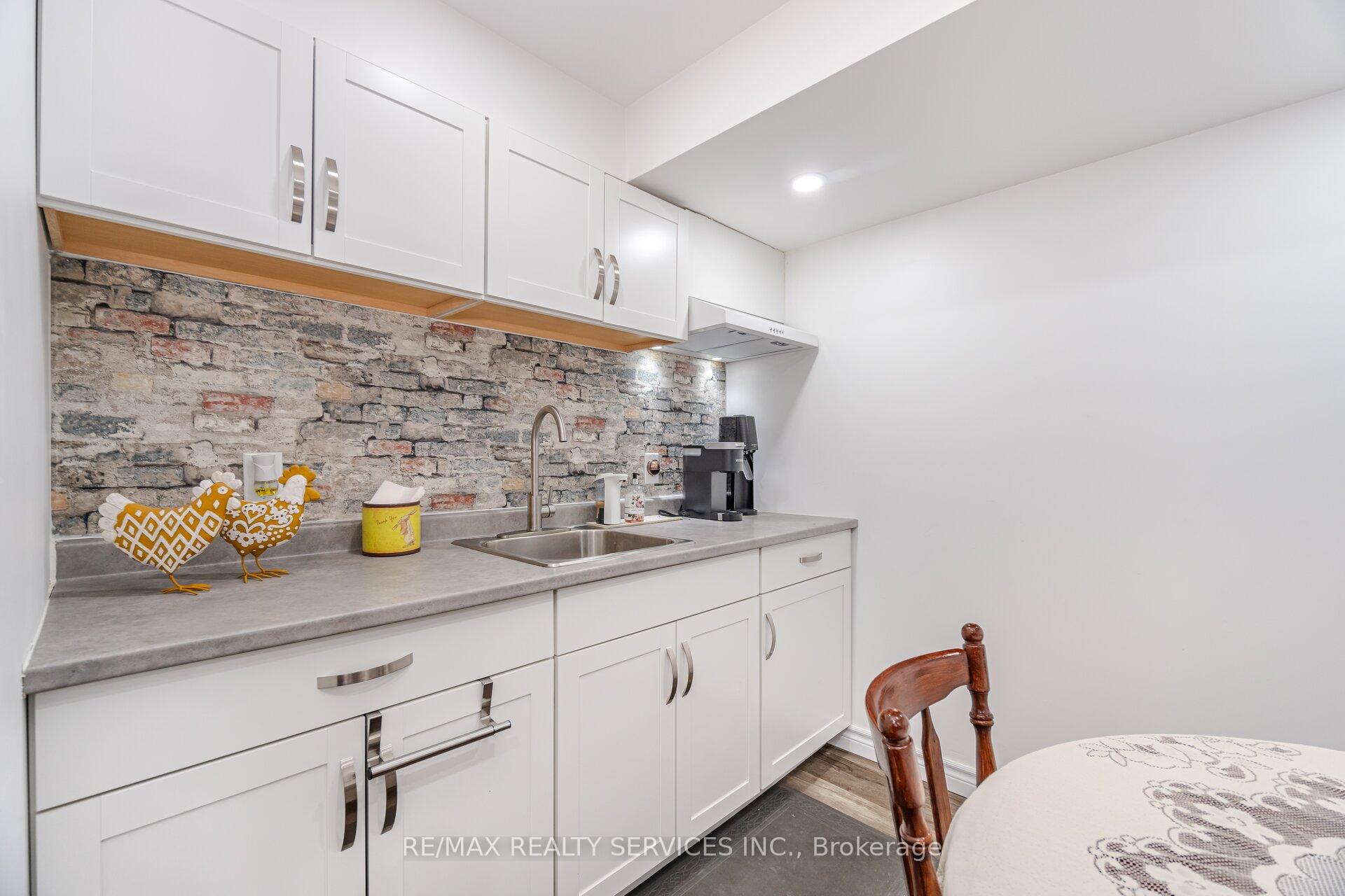 Photo 17 of 9 Pluto Drive, Brampton, Madoc — HOMEH