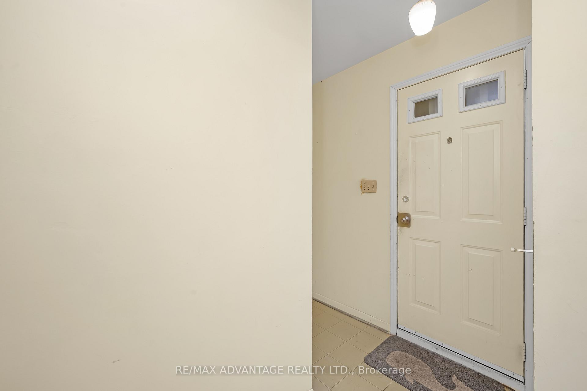 Photo 22 of 579 Galway Drive, Burlington, Shoreacres — HOMEH