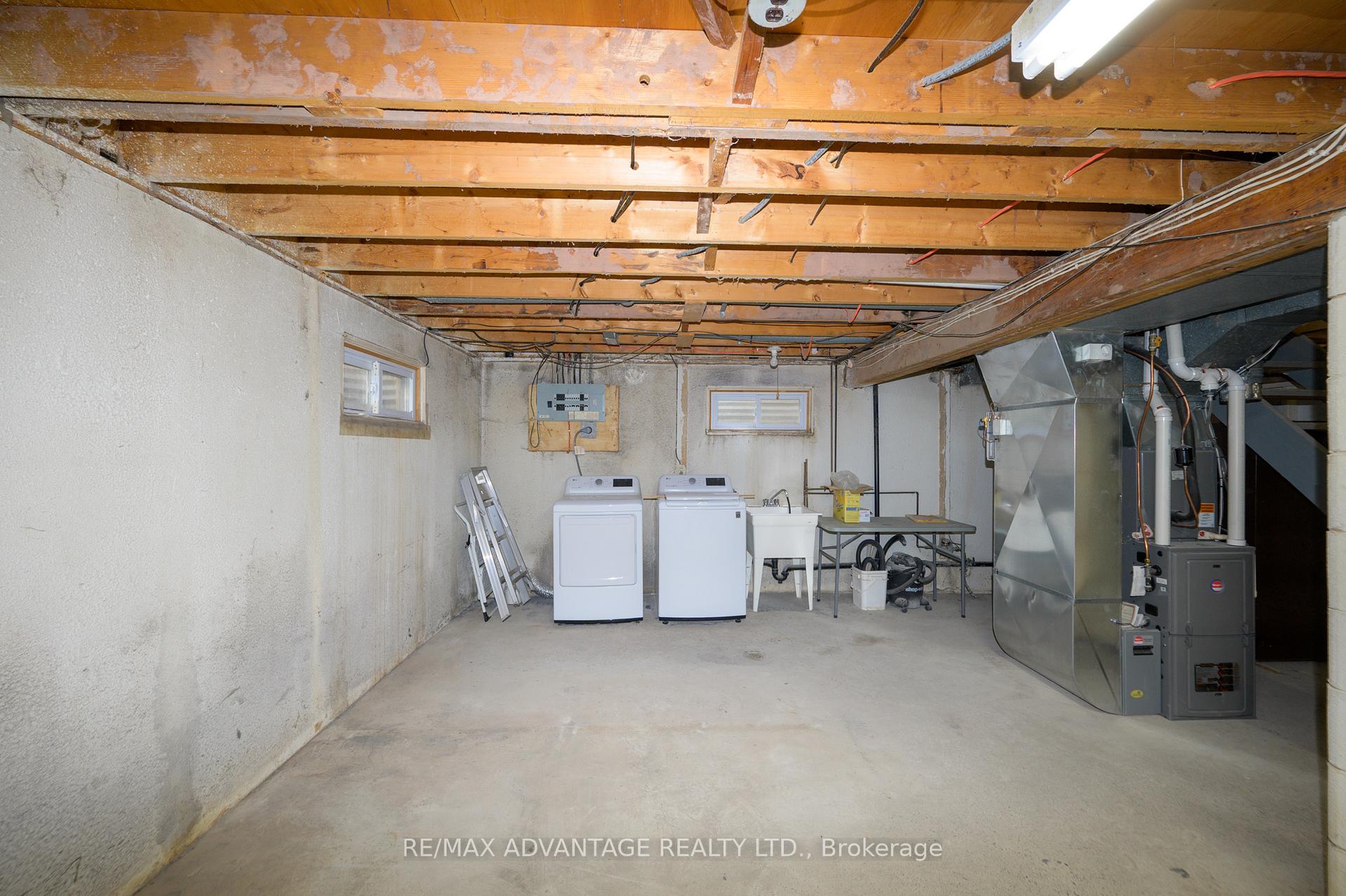Photo 26 of 579 Galway Drive, Burlington, Shoreacres — HOMEH