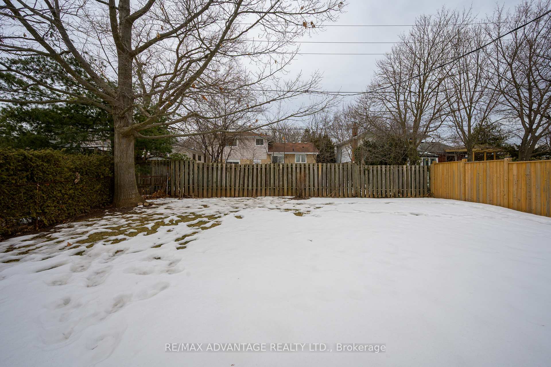 Photo 28 of 579 Galway Drive, Burlington, Shoreacres — HOMEH