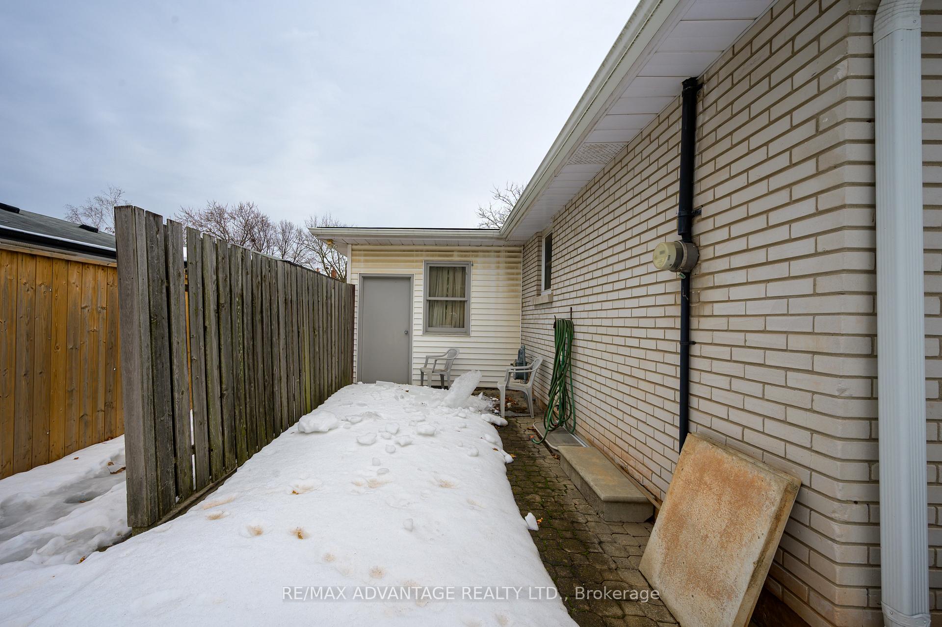 Photo 29 of 579 Galway Drive, Burlington, Shoreacres — HOMEH