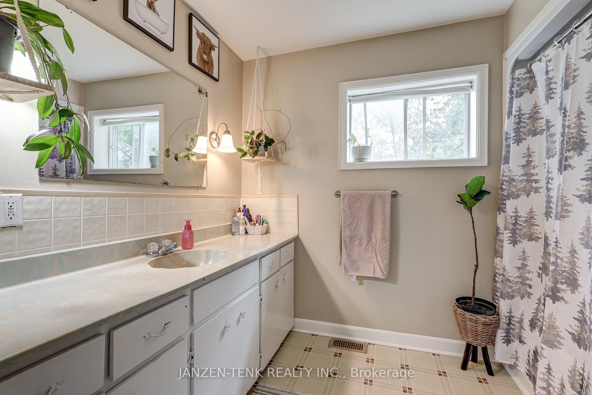 Photo 13 of 278 Sydenham Street E, Aylmer — HOMEH