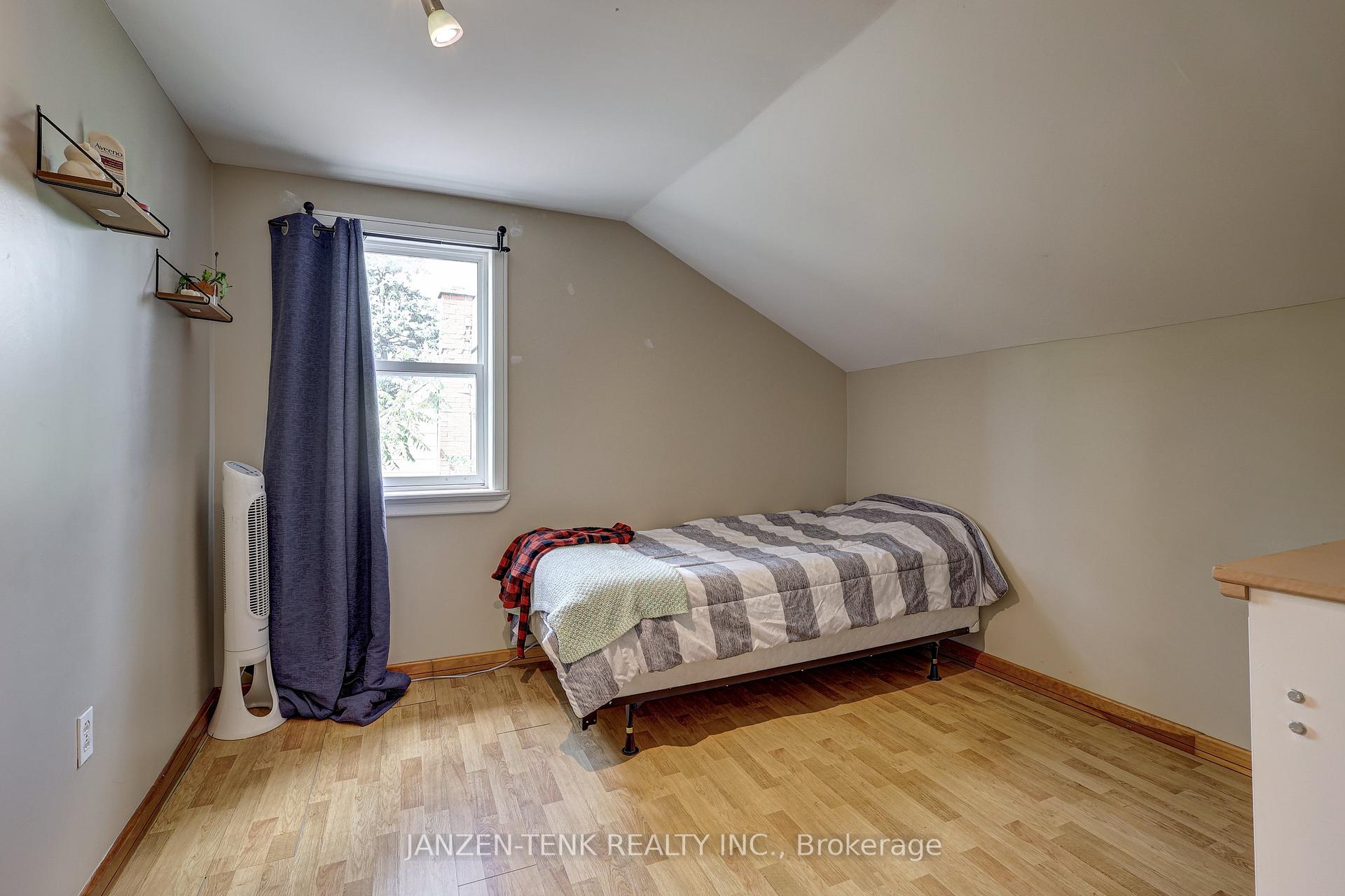 Photo 16 of 278 Sydenham Street E, Aylmer — HOMEH