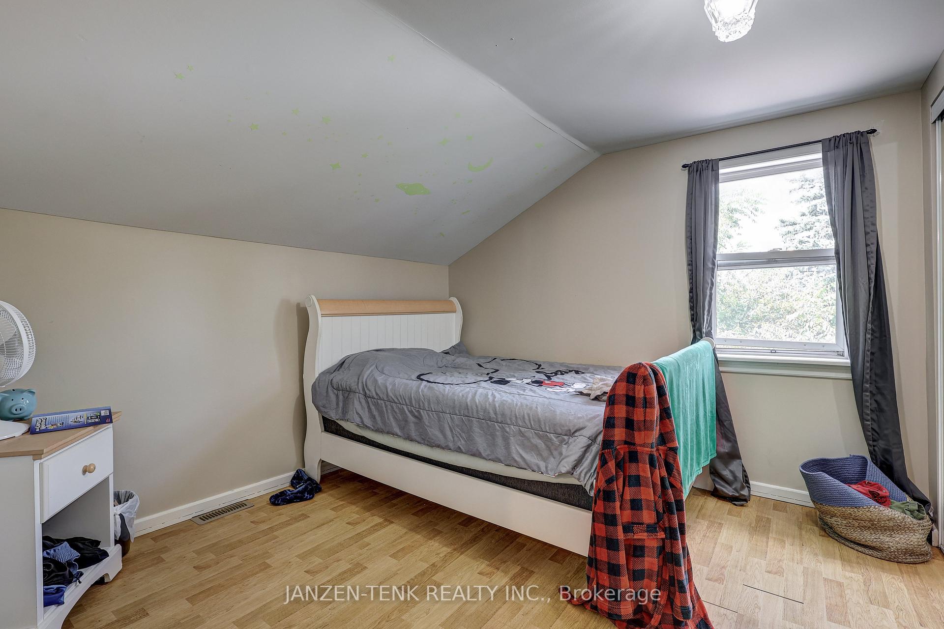 Photo 18 of 278 Sydenham Street E, Aylmer — HOMEH