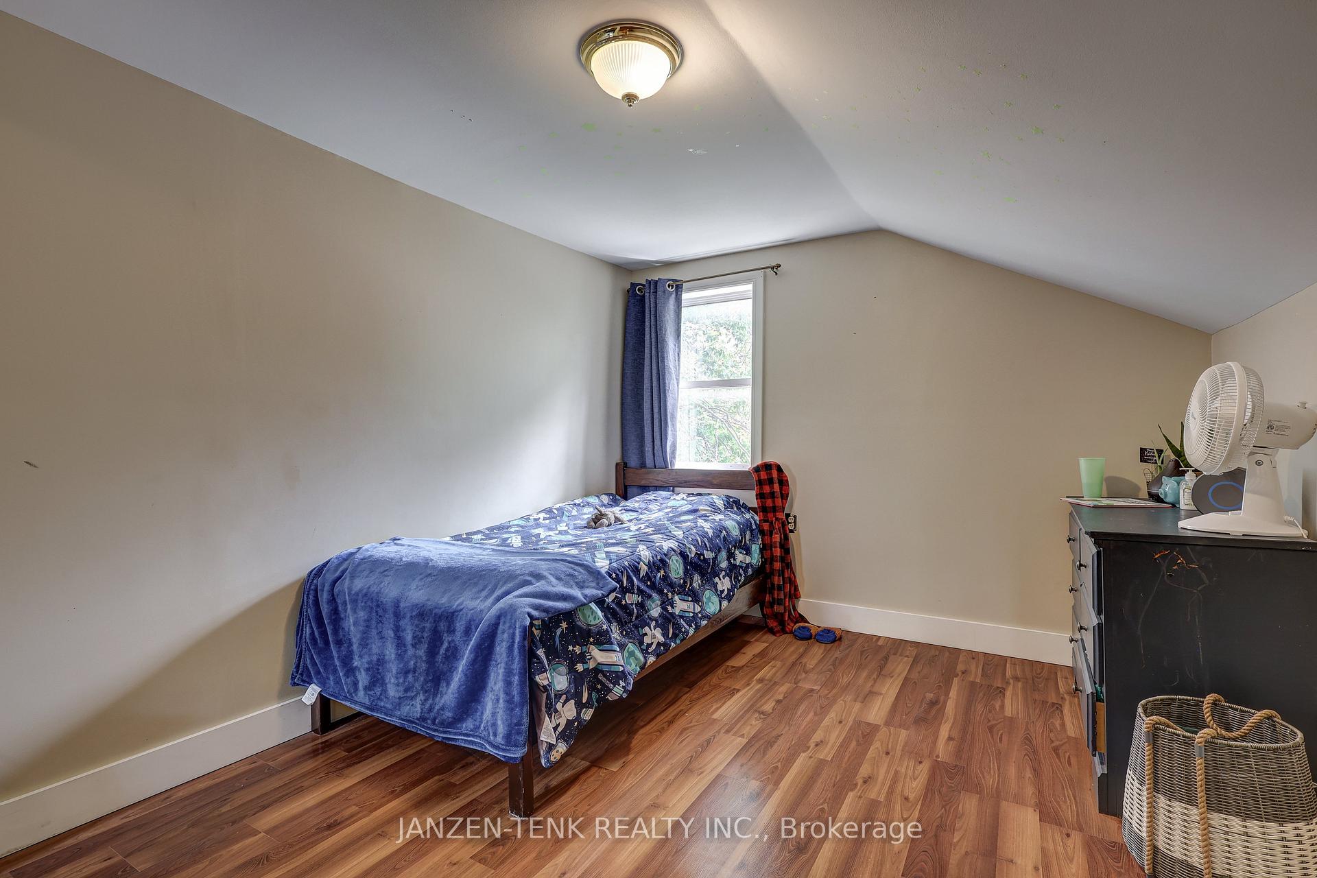 Photo 19 of 278 Sydenham Street E, Aylmer — HOMEH