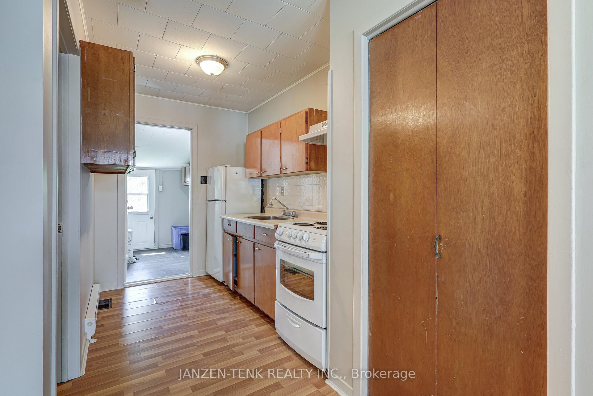 Photo 24 of 278 Sydenham Street E, Aylmer — HOMEH
