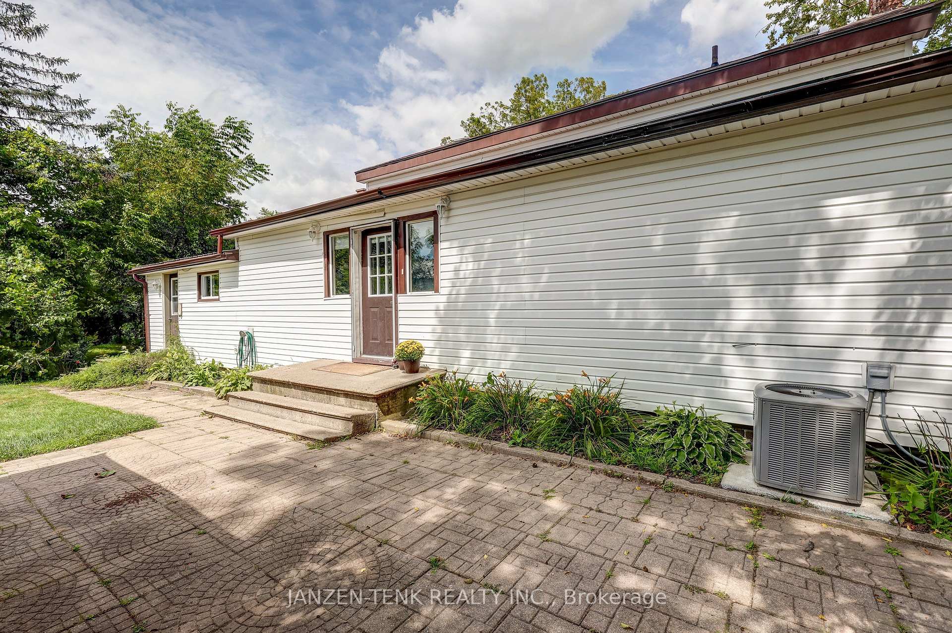 Photo 34 of 278 Sydenham Street E, Aylmer — HOMEH