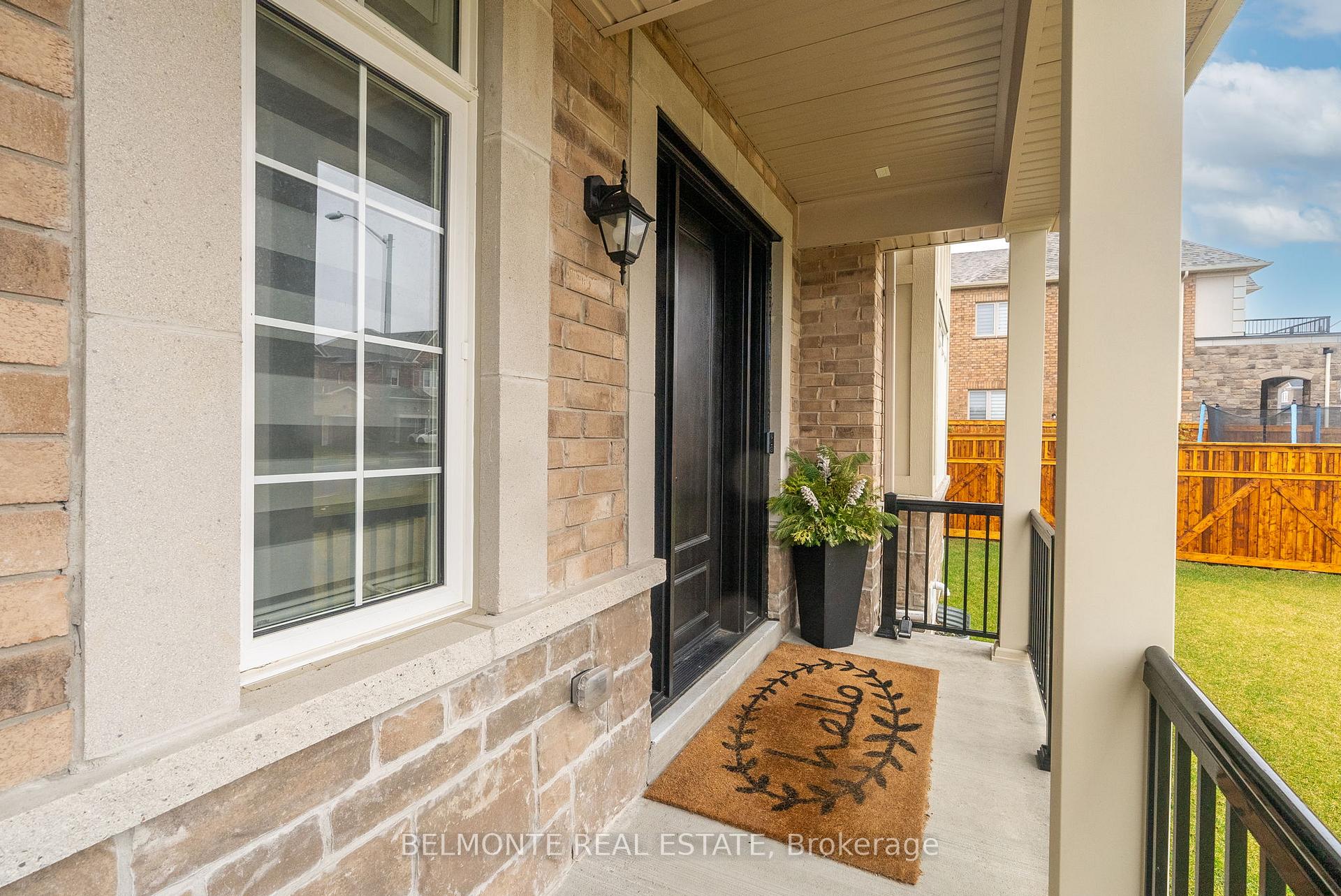 Photo 4 of 185 Douglas Kemp Crescent, Clarington, Bowmanville — HOMEH