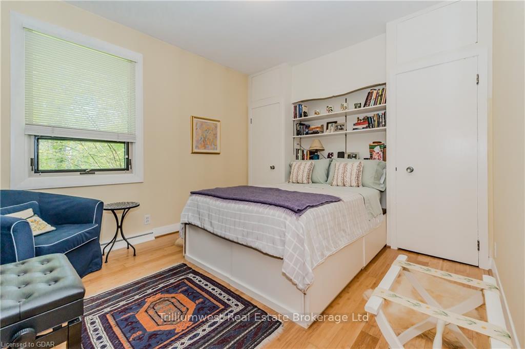 Photo 28 of 302 Edinburgh Road S, Guelph, Dovercliffe Park/Old University — HOMEH