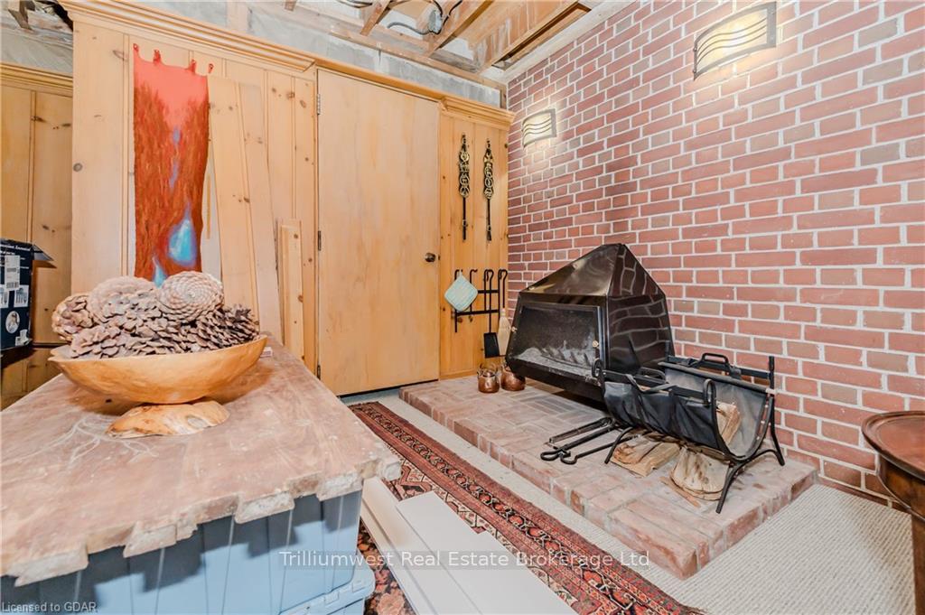 Photo 36 of 302 Edinburgh Road S, Guelph, Dovercliffe Park/Old University — HOMEH