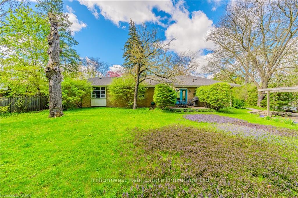 Photo 43 of 302 Edinburgh Road S, Guelph, Dovercliffe Park/Old University — HOMEH