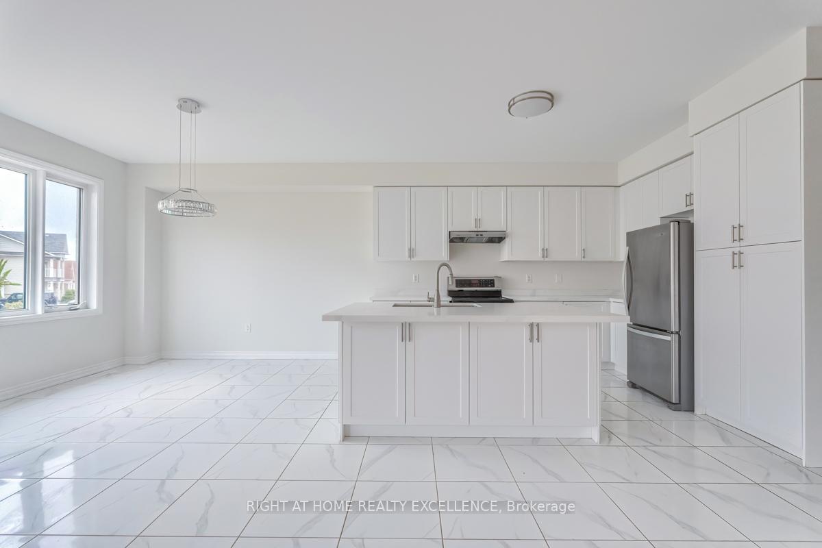 Photo 16 of 73 Nottingham Road E, Barrie, Innis-Shore — HOMEH