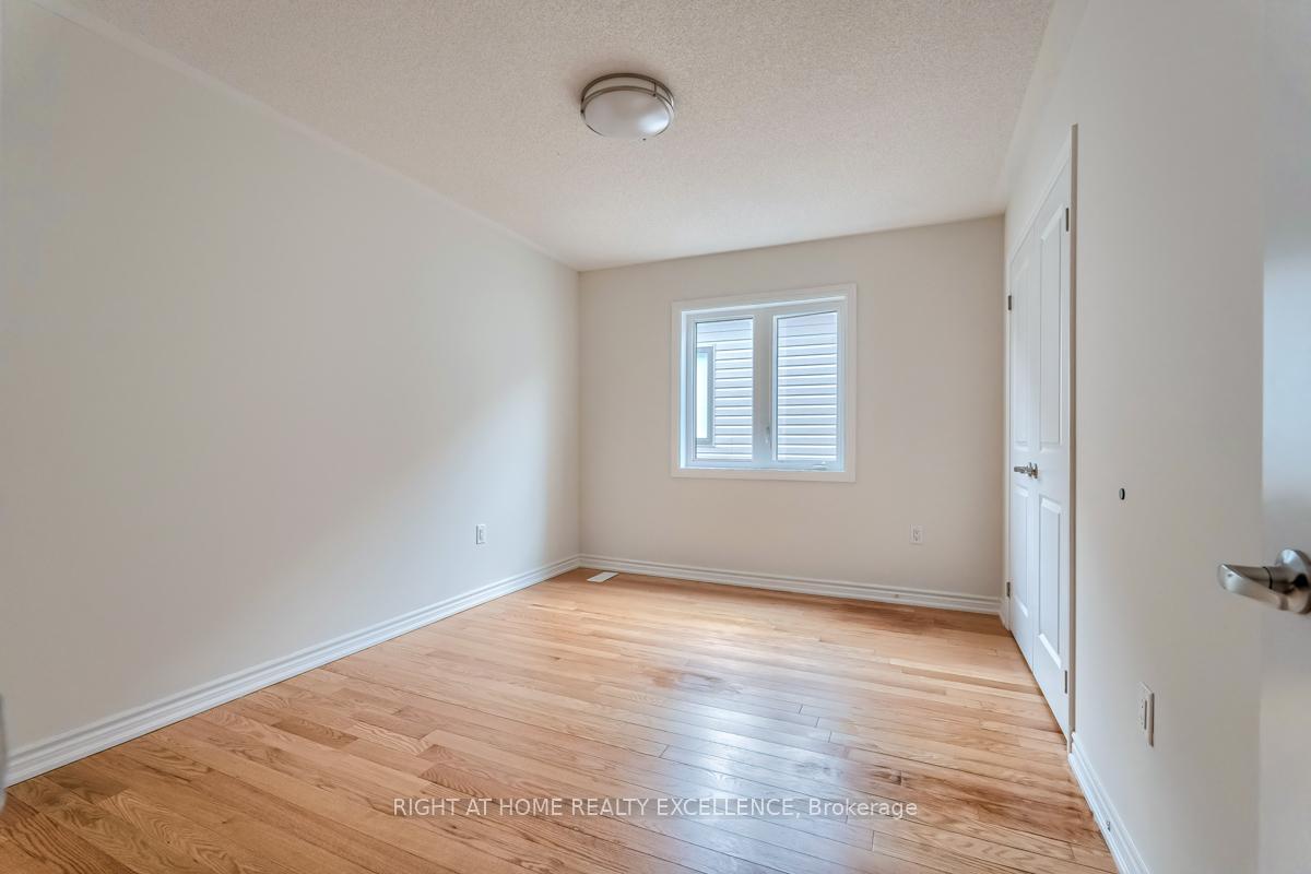Photo 36 of 73 Nottingham Road E, Barrie, Innis-Shore — HOMEH