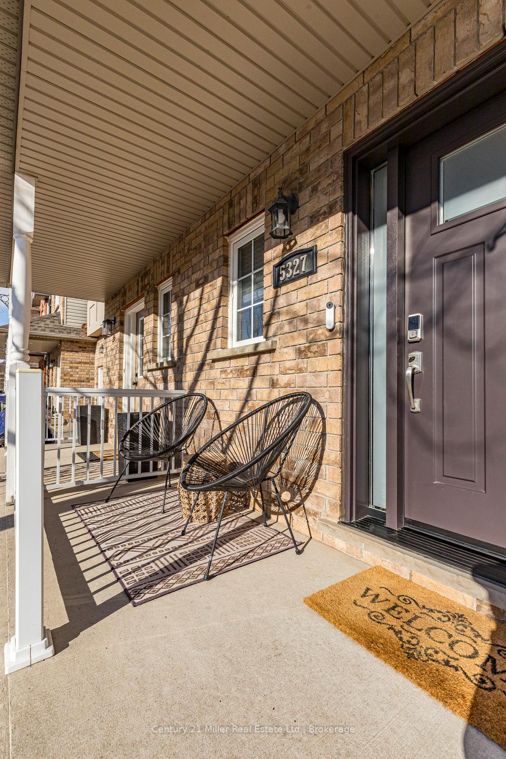 Photo 5 of 5327 McCormack Drive, Burlington, Orchard — HOMEH