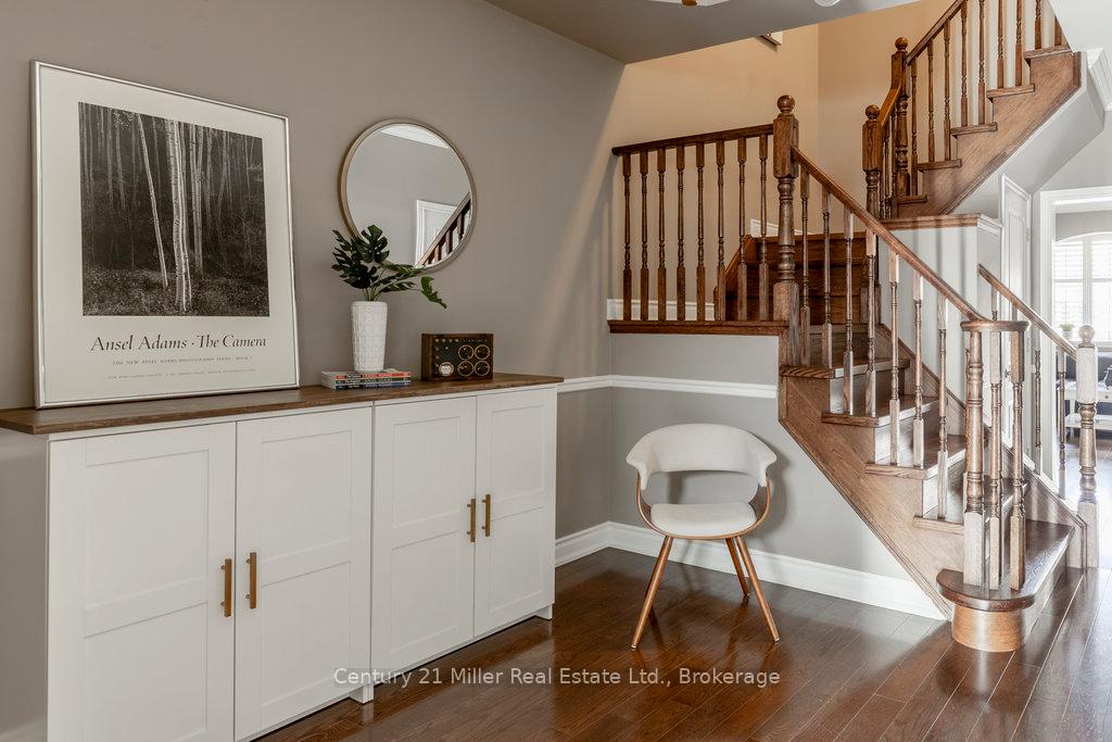 Photo 7 of 5327 McCormack Drive, Burlington, Orchard — HOMEH