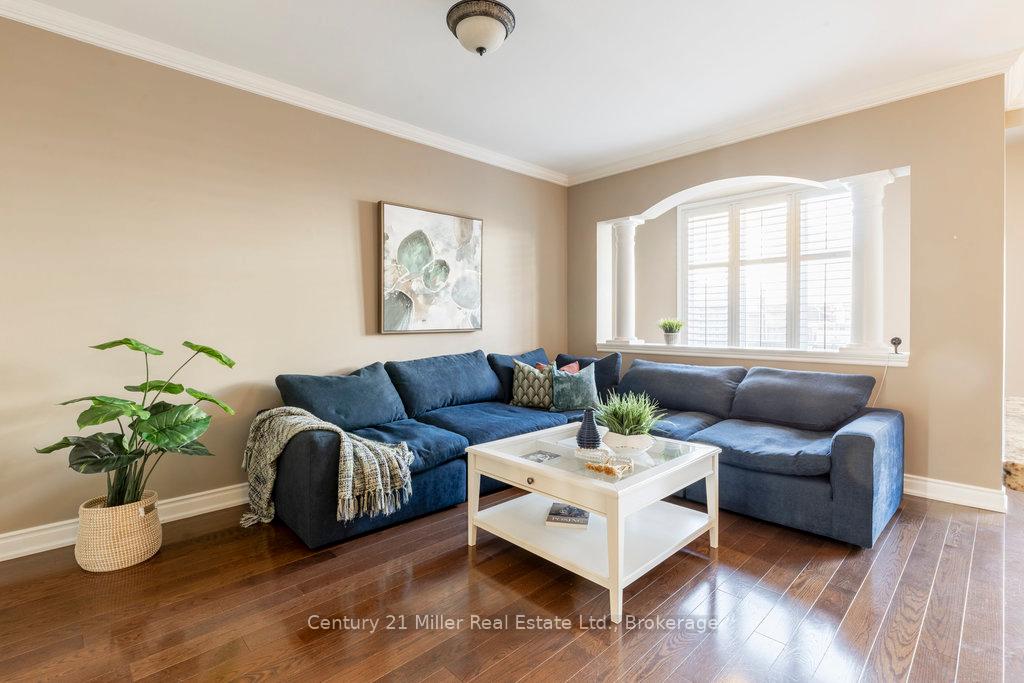Photo 10 of 5327 McCormack Drive, Burlington, Orchard — HOMEH