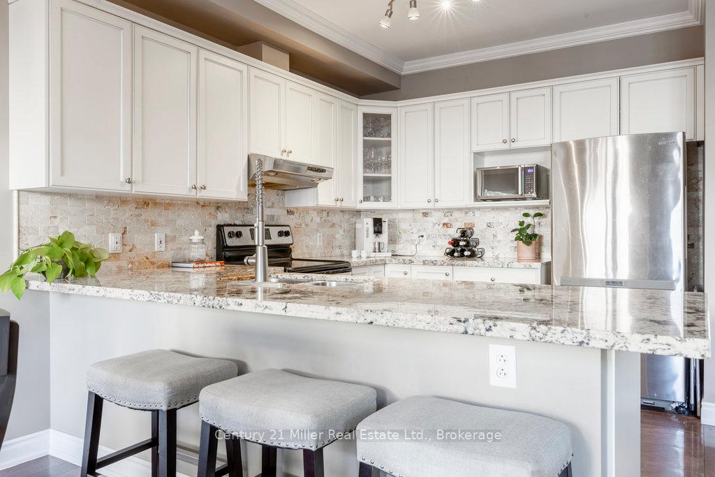 Photo 14 of 5327 McCormack Drive, Burlington, Orchard — HOMEH