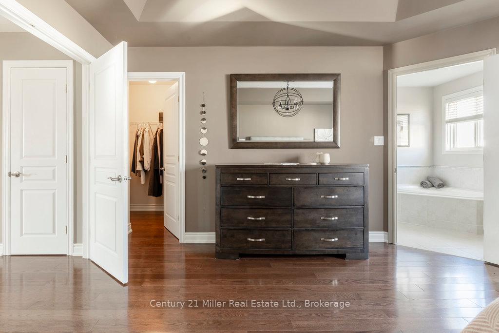 Photo 25 of 5327 McCormack Drive, Burlington, Orchard — HOMEH