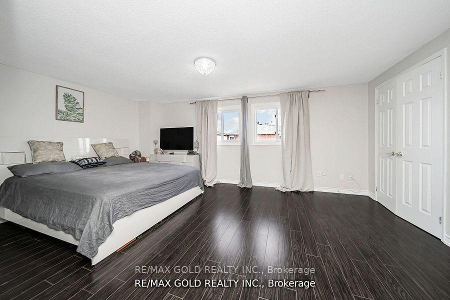 Photo 5 of 167 Ecclestone Drive, Brampton, Brampton West — HOMEH