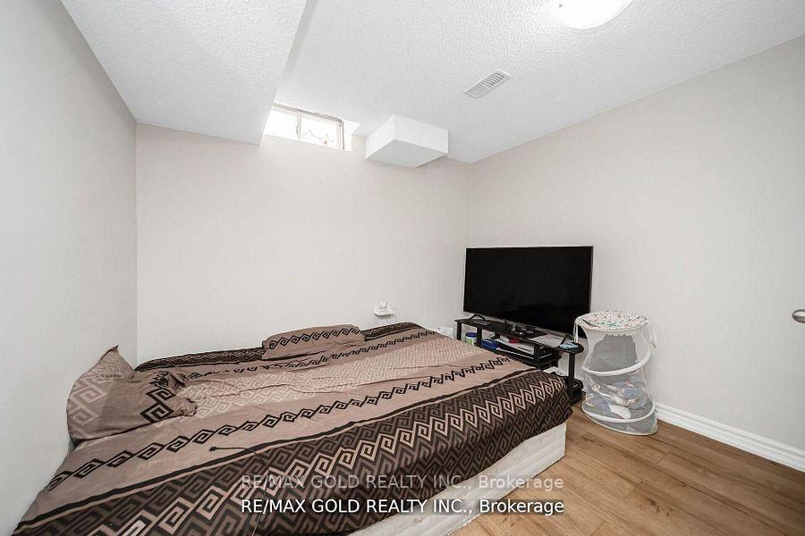 Photo 18 of 167 Ecclestone Drive, Brampton, Brampton West — HOMEH