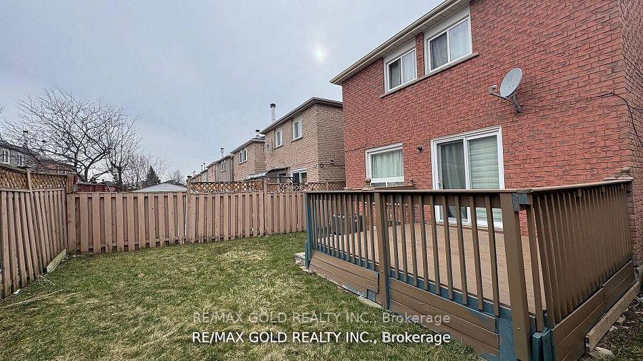 Photo 32 of 167 Ecclestone Drive, Brampton, Brampton West — HOMEH