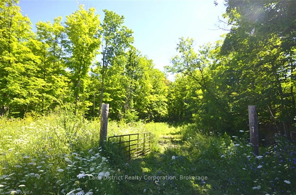 Photo 8 of 10914 Road 38, Frontenac, Frontenac Centre — HOMEH