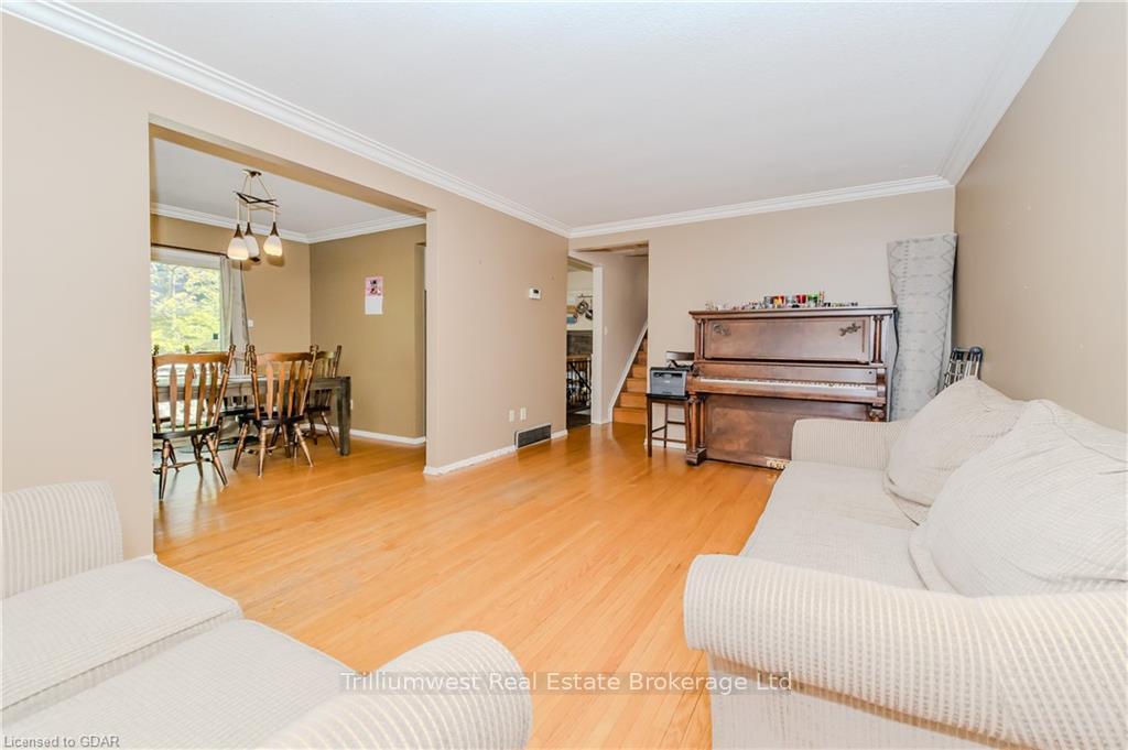 Photo 10 of 306 Edinburgh Road S, Guelph, Dovercliffe Park/Old University — HOMEH