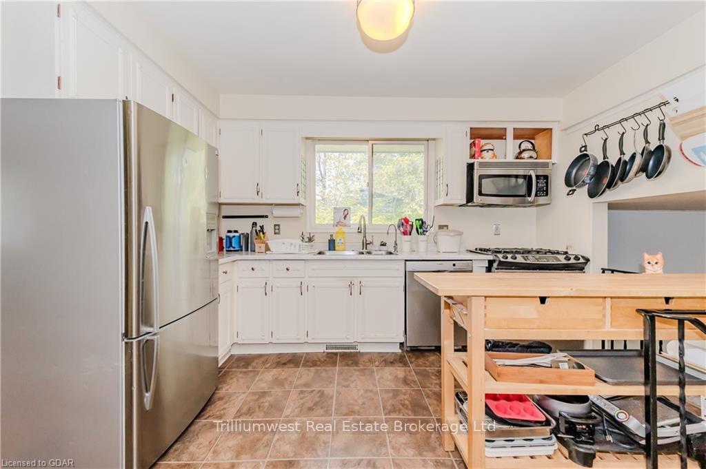 Photo 15 of 306 Edinburgh Road S, Guelph, Dovercliffe Park/Old University — HOMEH