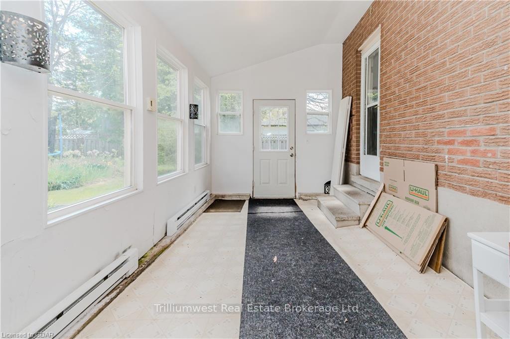 Photo 34 of 306 Edinburgh Road S, Guelph, Dovercliffe Park/Old University — HOMEH