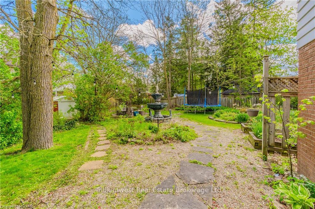 Photo 43 of 306 Edinburgh Road S, Guelph, Dovercliffe Park/Old University — HOMEH