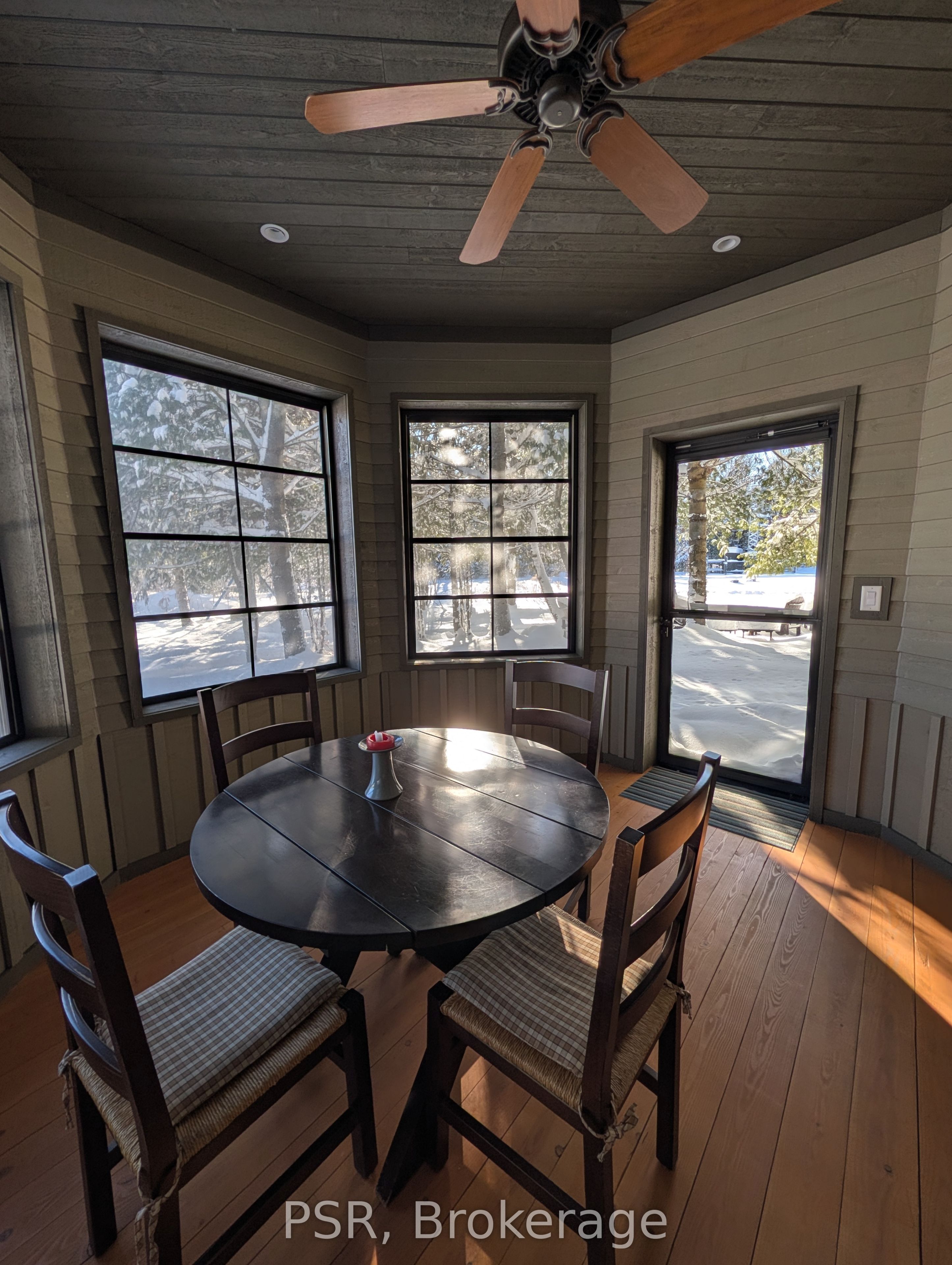 Photo 31 of Unit 14, 304 Emerald Hill, Seguin — HOMEH