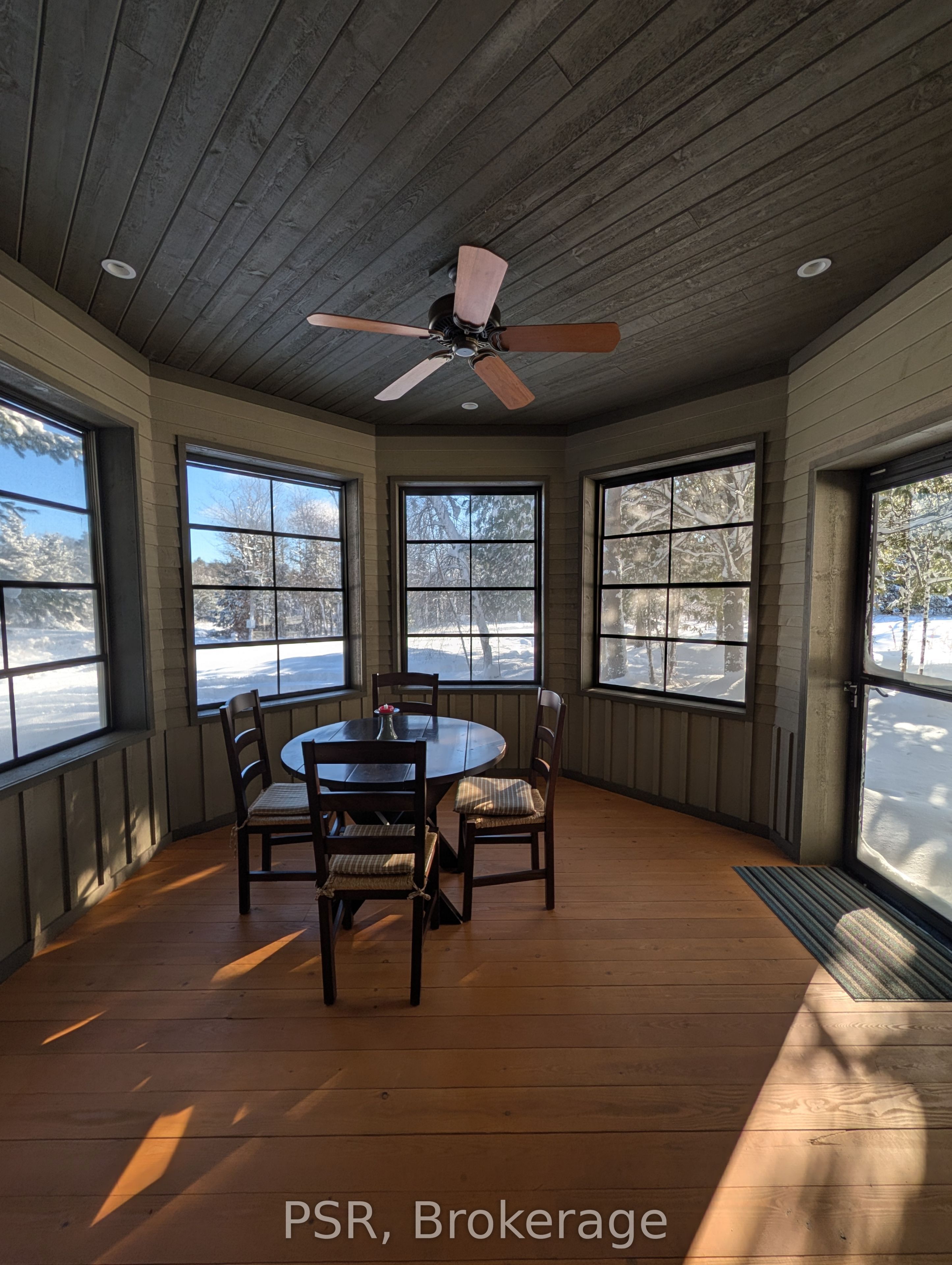 Photo 32 of Unit 14, 304 Emerald Hill, Seguin — HOMEH