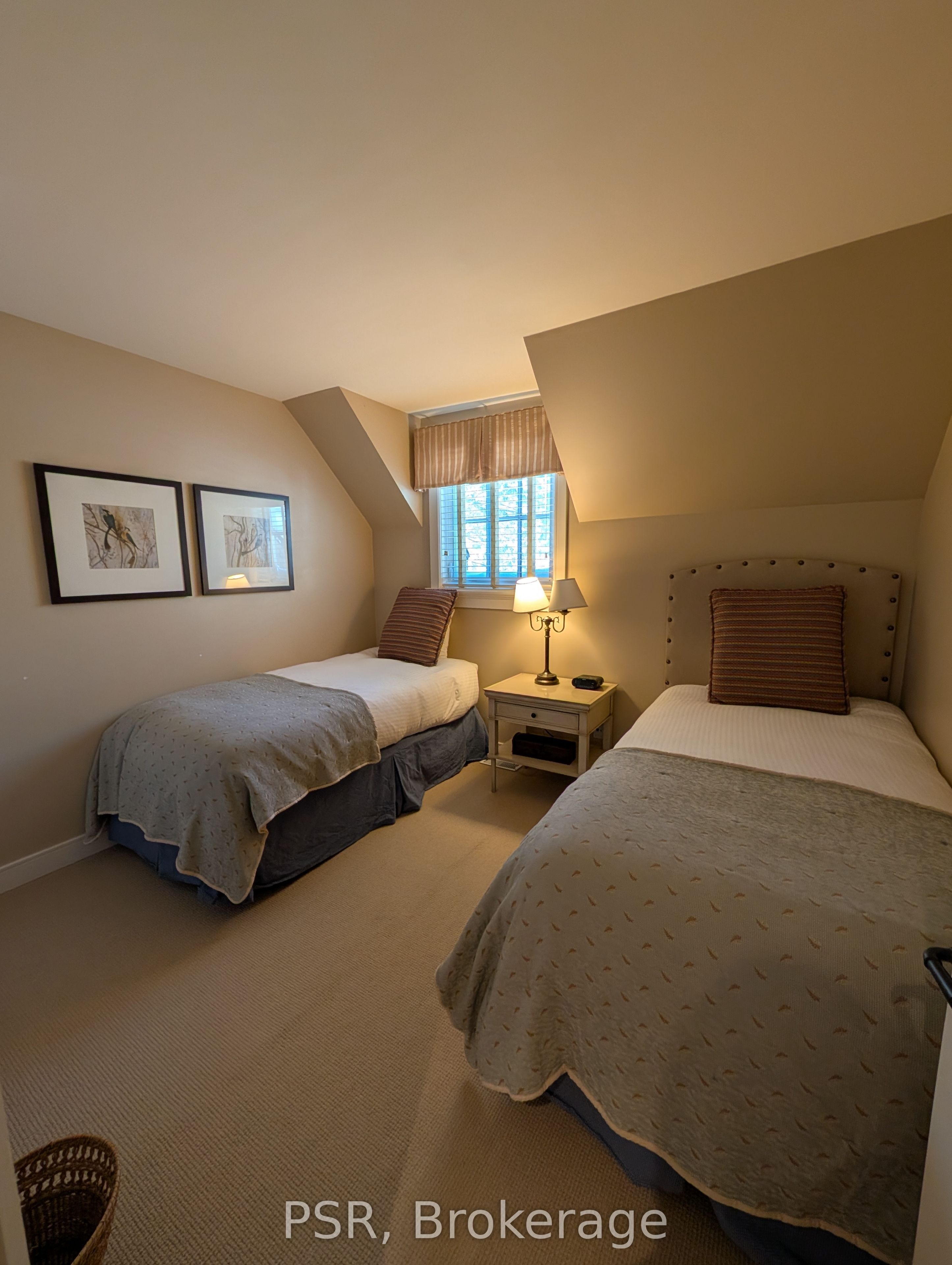Photo 38 of Unit 14, 304 Emerald Hill, Seguin — HOMEH