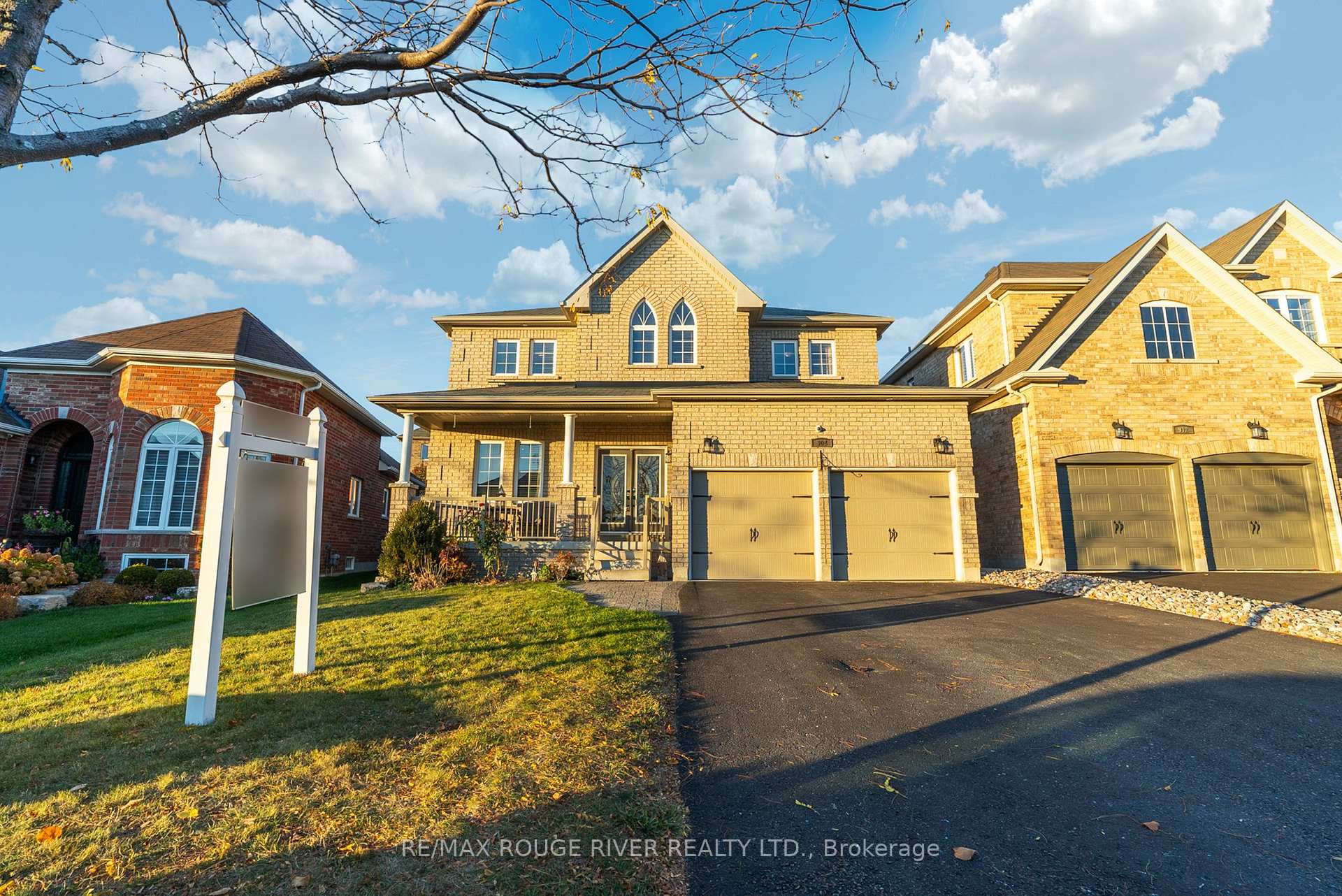 Photo 1 of 908 Black Cherry Drive, Oshawa, Taunton — HOMEH