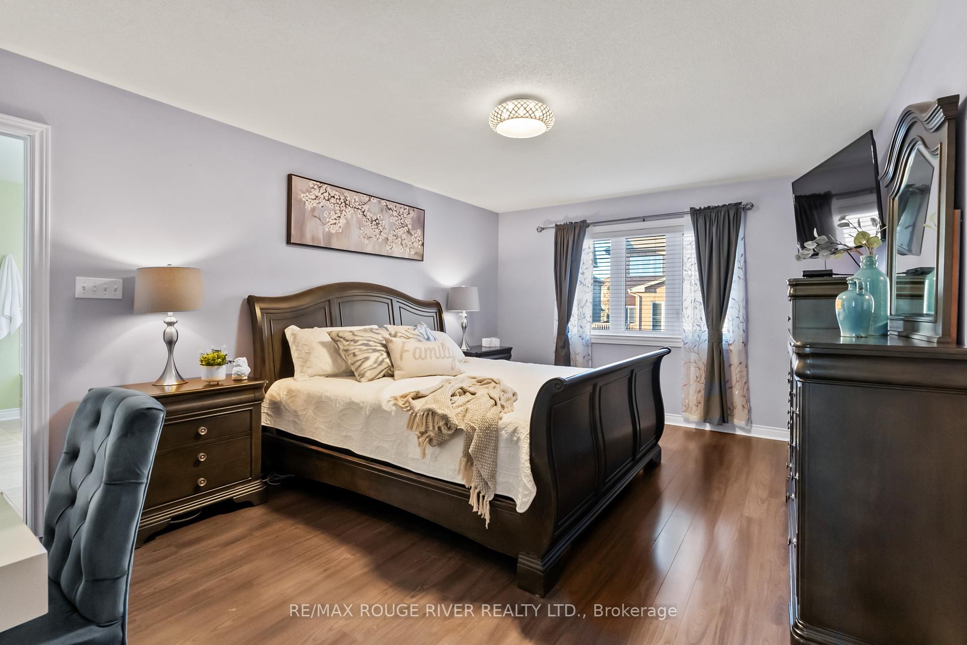 Photo 17 of 908 Black Cherry Drive, Oshawa, Taunton — HOMEH