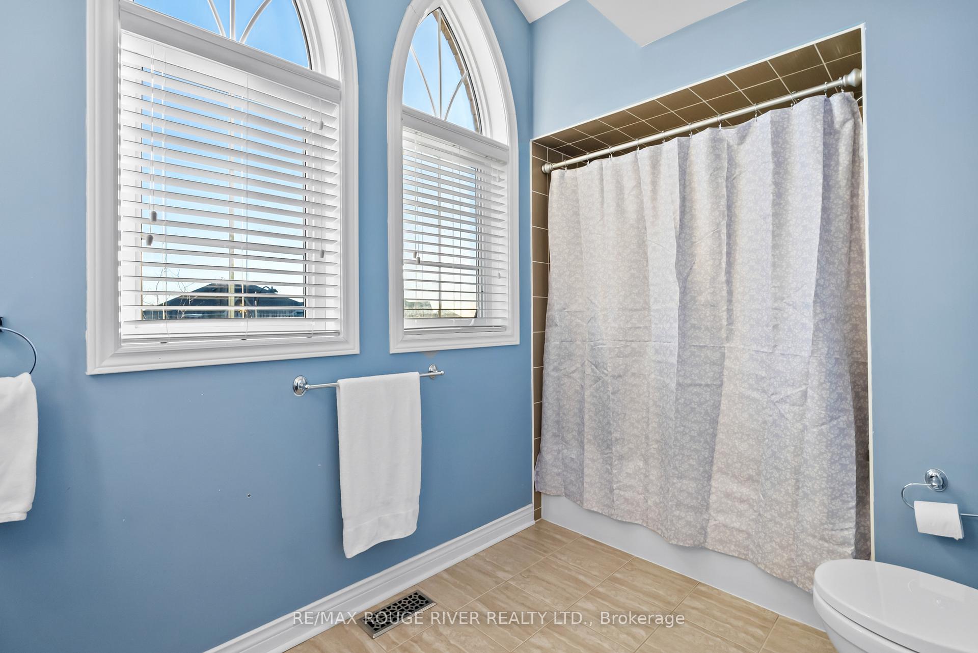 Photo 26 of 908 Black Cherry Drive, Oshawa, Taunton — HOMEH