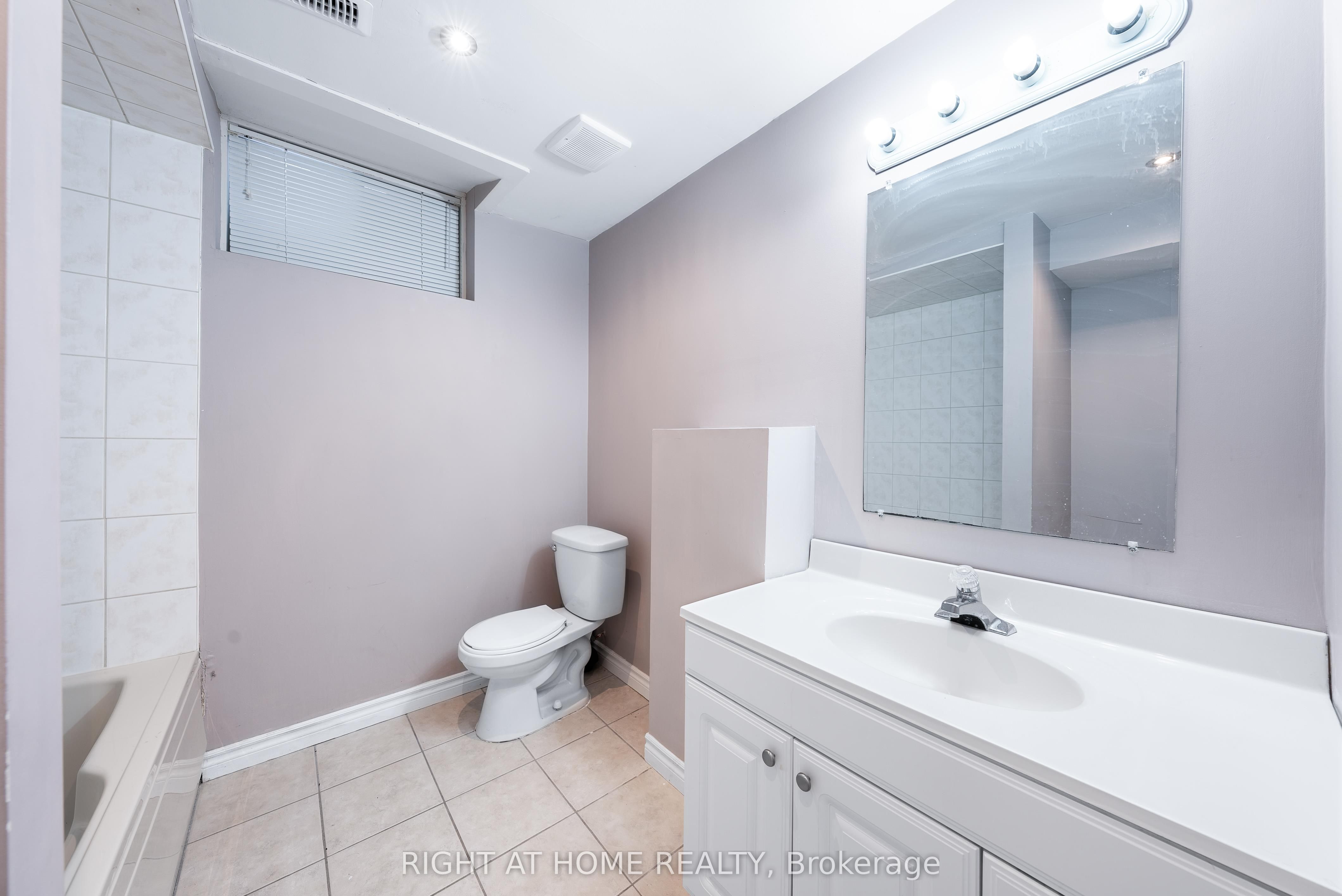 Photo 29 of 107 Madelaine Drive, Barrie, Painswick South — HOMEH