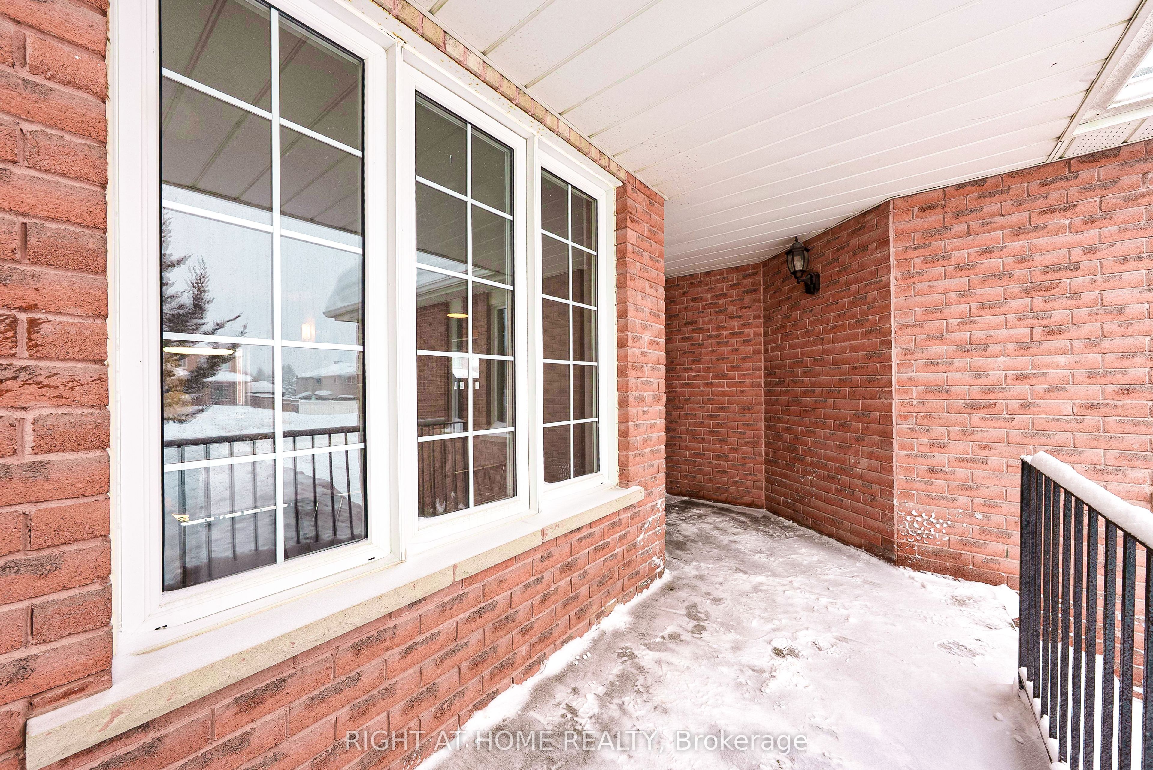 Photo 2 of 107 Madelaine Drive, Barrie, Painswick South — HOMEH