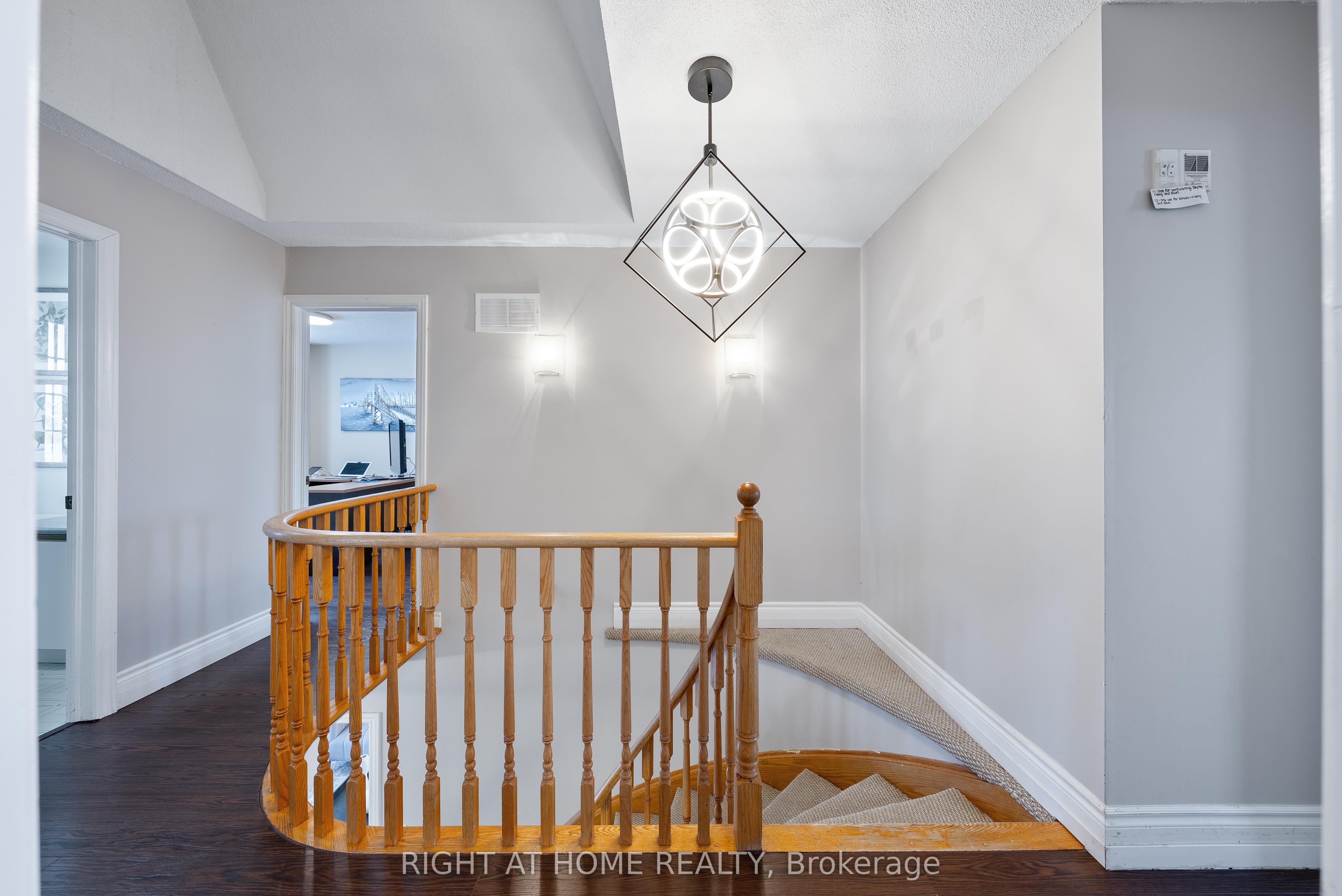 Photo 14 of 107 Madelaine Drive, Barrie, Painswick South — HOMEH