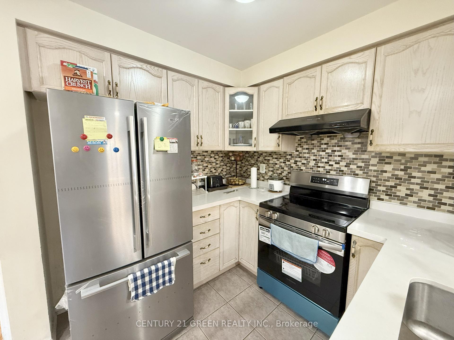 Photo 10 of 15 Arabia Gate, Brampton, Sandringham-Wellington — HOMEH