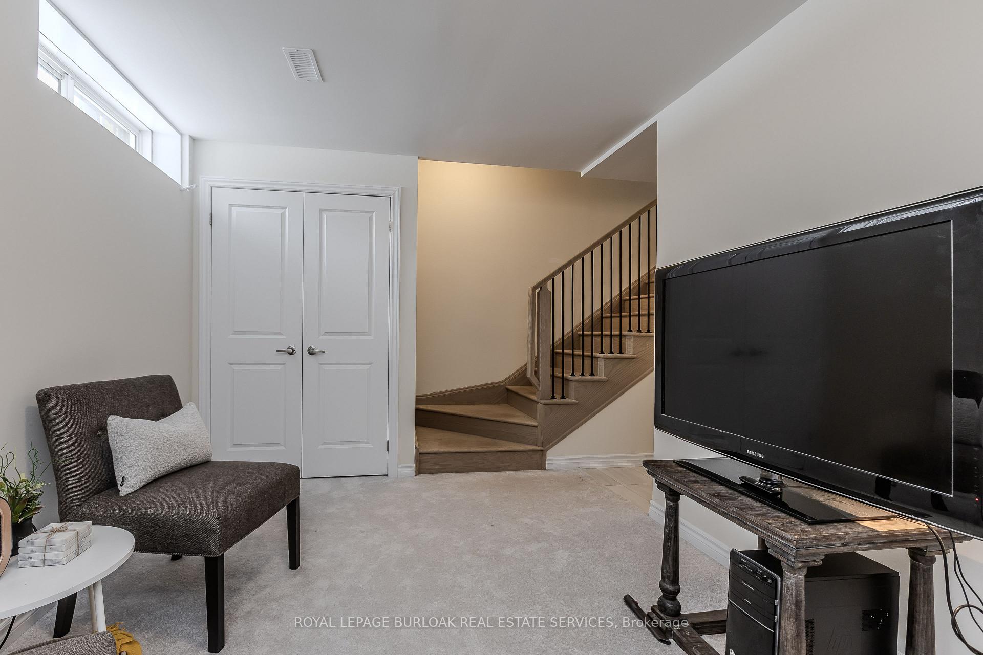 Photo 32 of 1397 Almonte Drive, Burlington, Tyandaga — HOMEH
