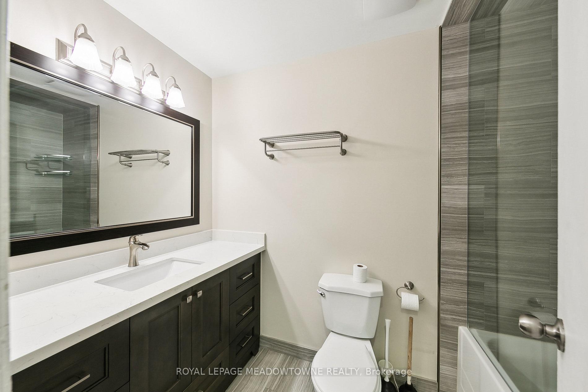 Photo 9 of Unit Upper, 11 Juniper Crescent, Brampton, Northgate — HOMEH