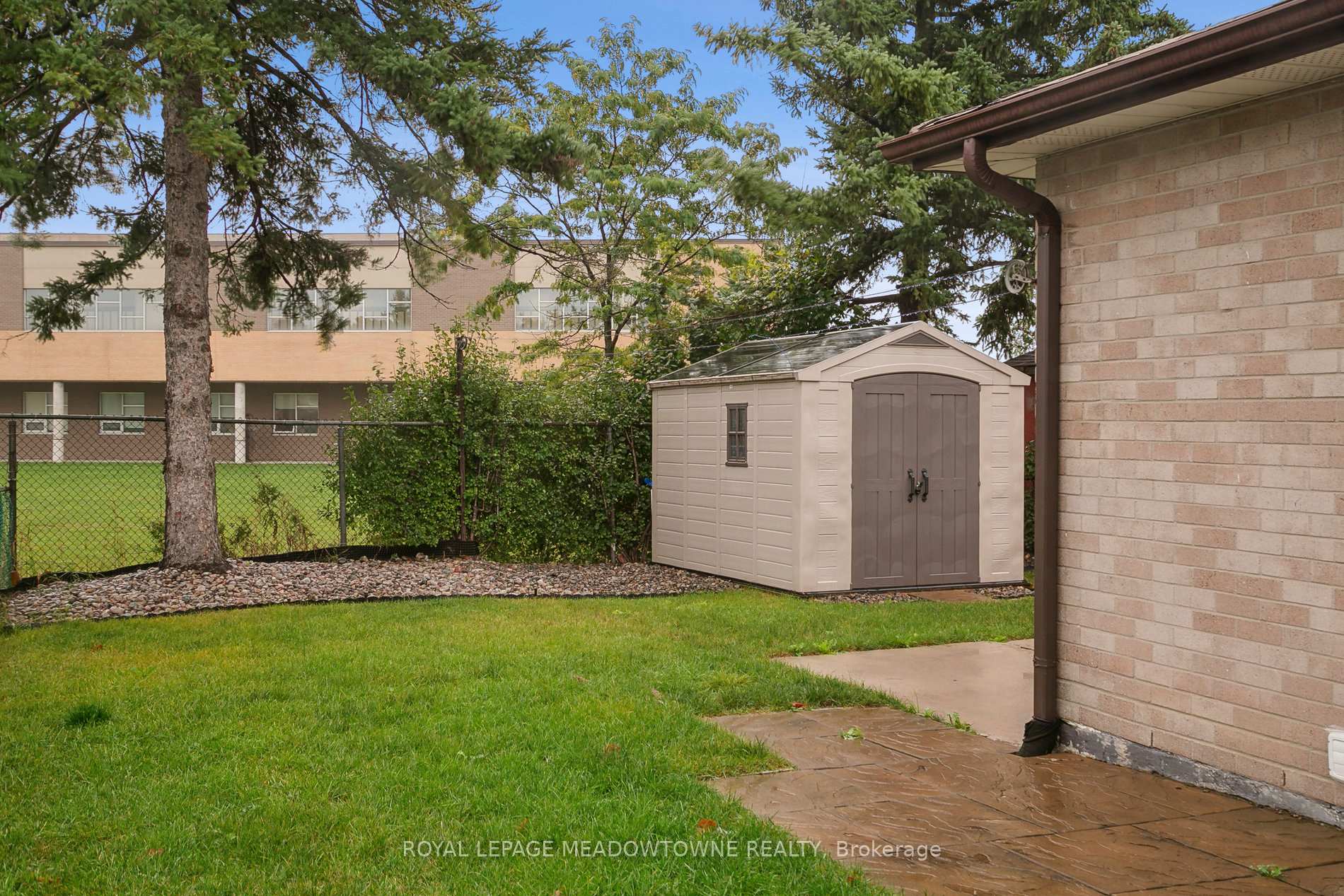 Photo 13 of Unit Upper, 11 Juniper Crescent, Brampton, Northgate — HOMEH