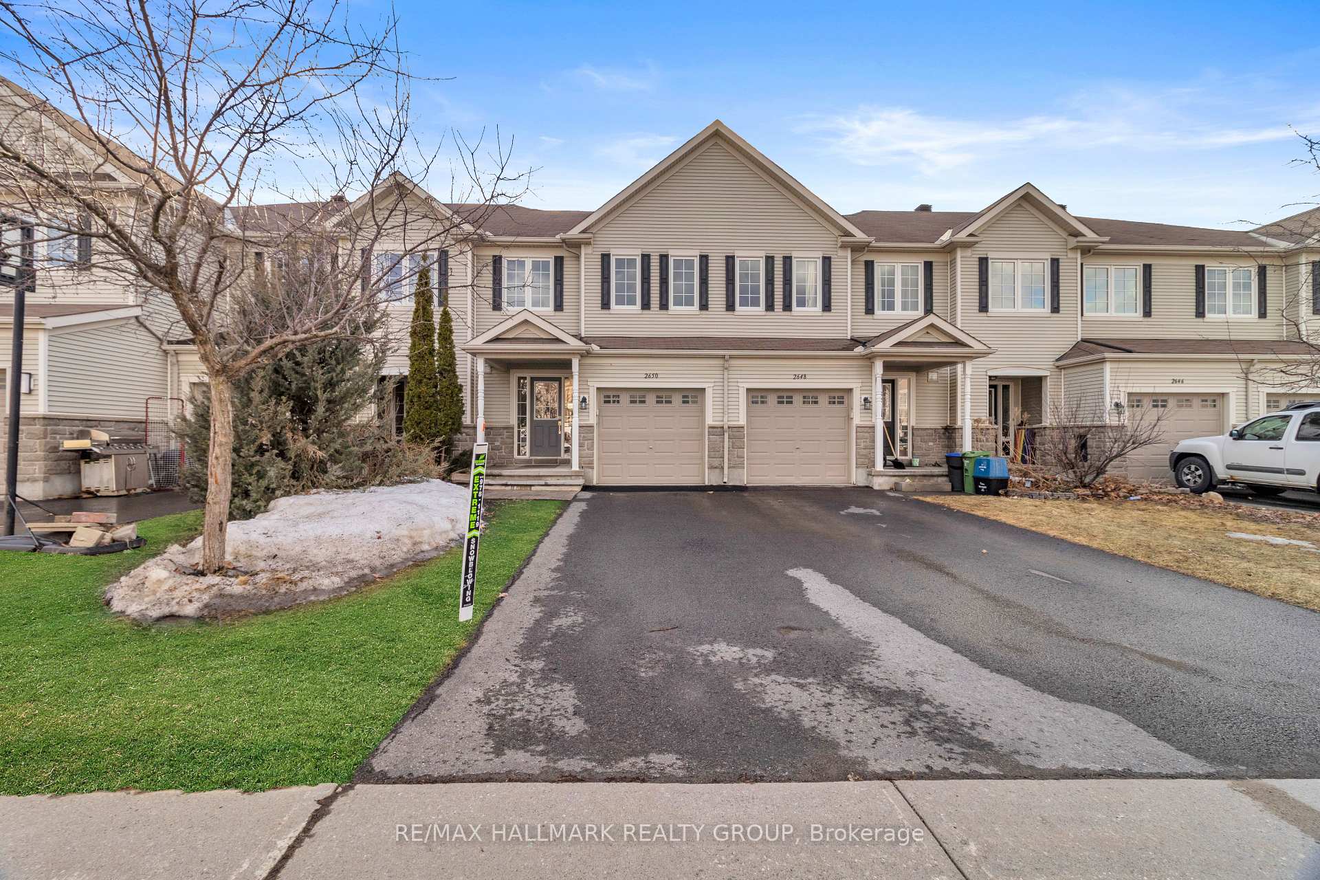 Photo 3 of 2650 Half Moon Bay Road, Ottawa, Barrhaven - Stonebridge — HOMEH