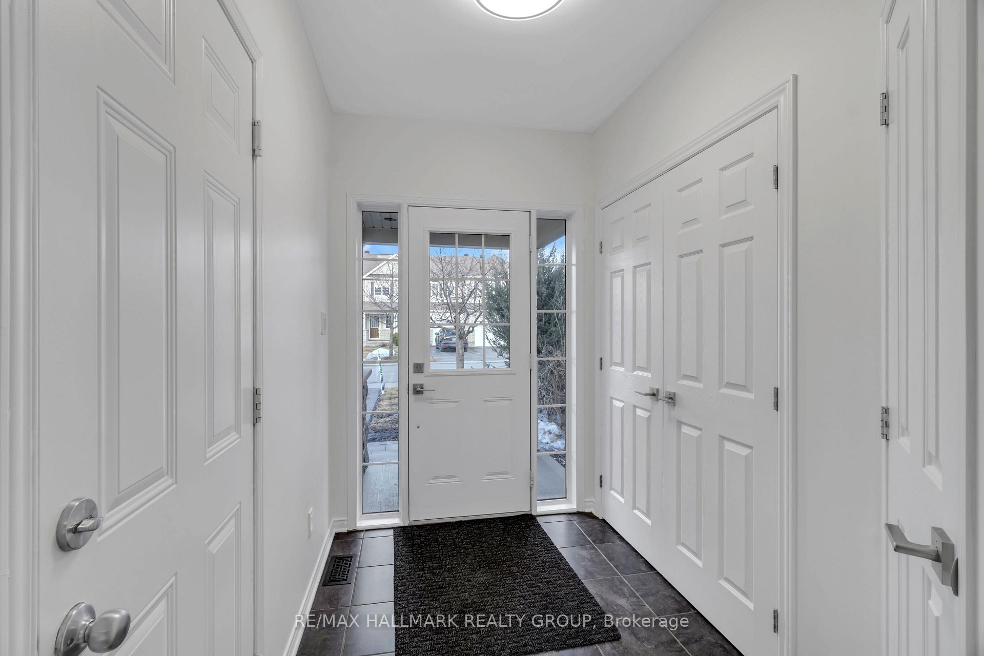 Photo 5 of 2650 Half Moon Bay Road, Ottawa, Barrhaven - Stonebridge — HOMEH