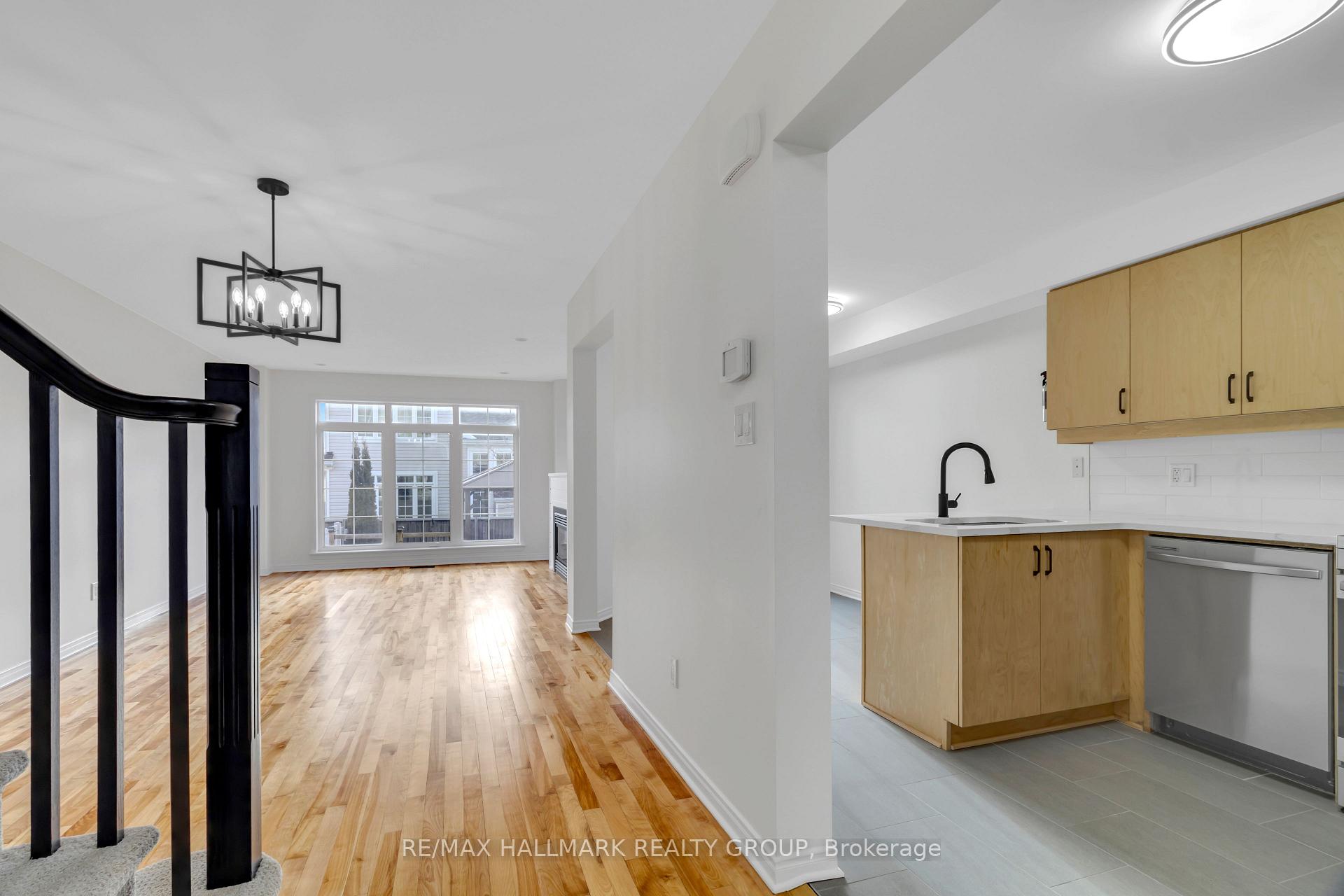Photo 8 of 2650 Half Moon Bay Road, Ottawa, Barrhaven - Stonebridge — HOMEH