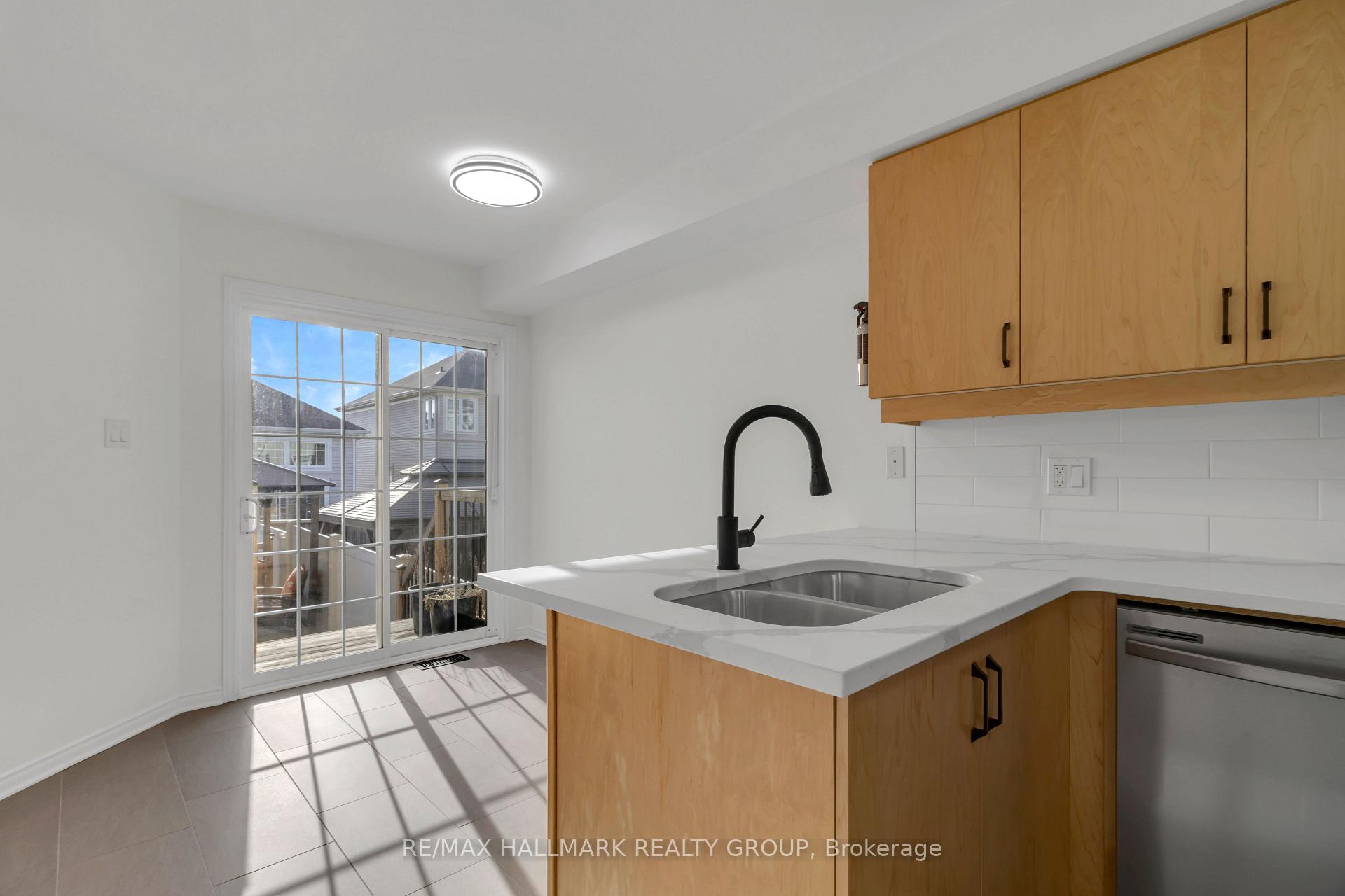Photo 13 of 2650 Half Moon Bay Road, Ottawa, Barrhaven - Stonebridge — HOMEH