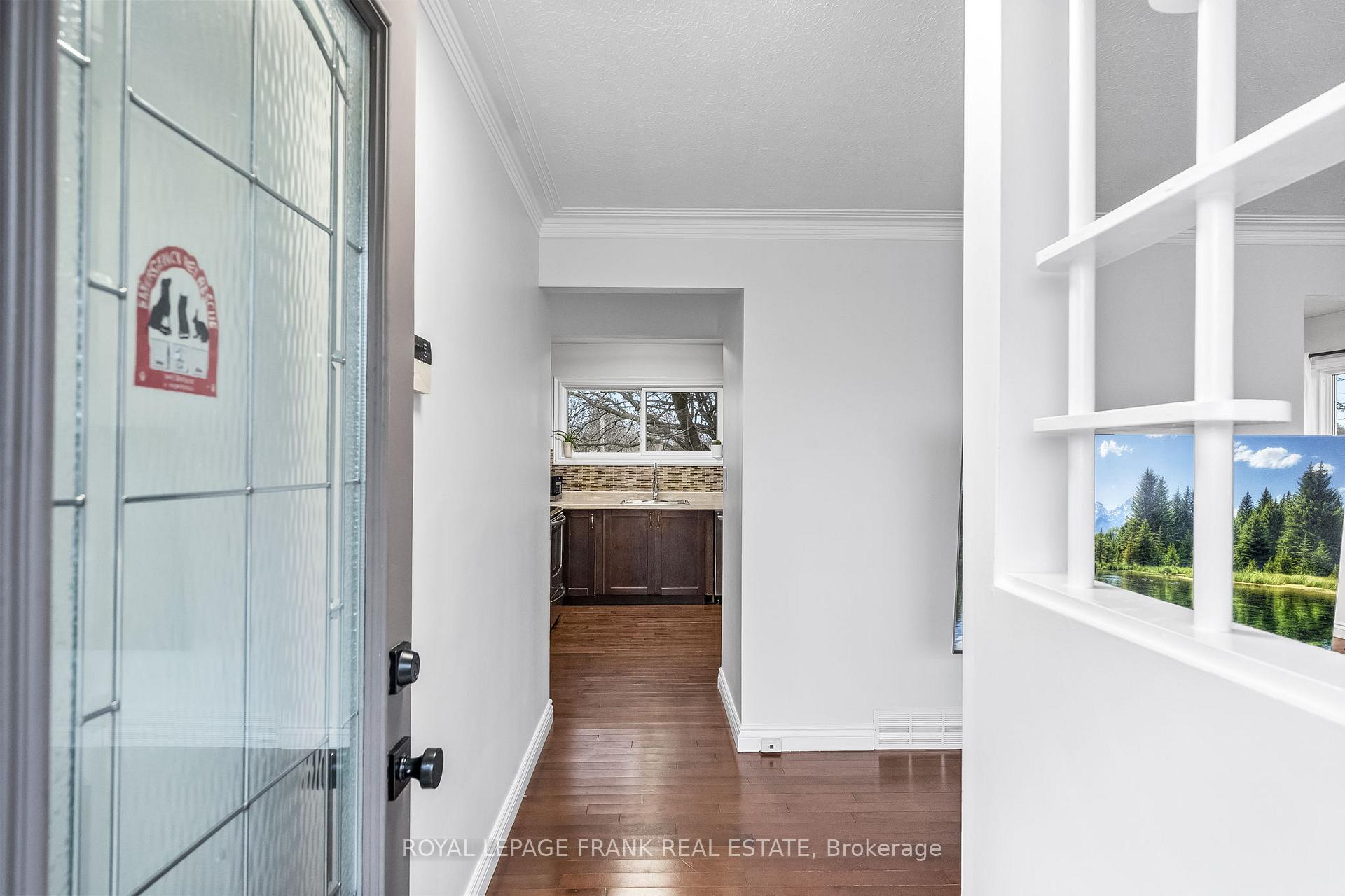 Photo 5 of 40 Athabasca Street, Oshawa, Donevan — HOMEH