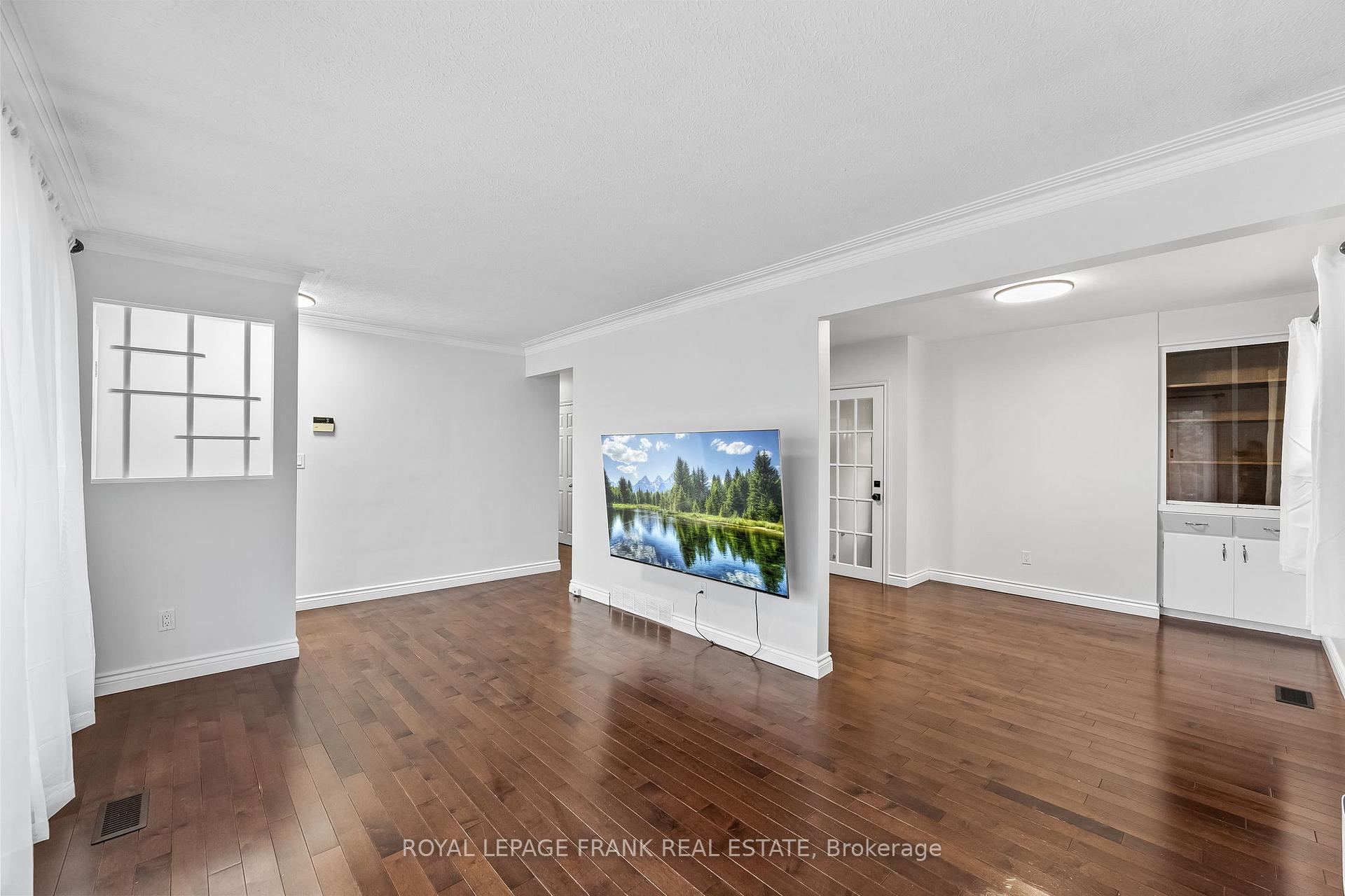 Photo 7 of 40 Athabasca Street, Oshawa, Donevan — HOMEH
